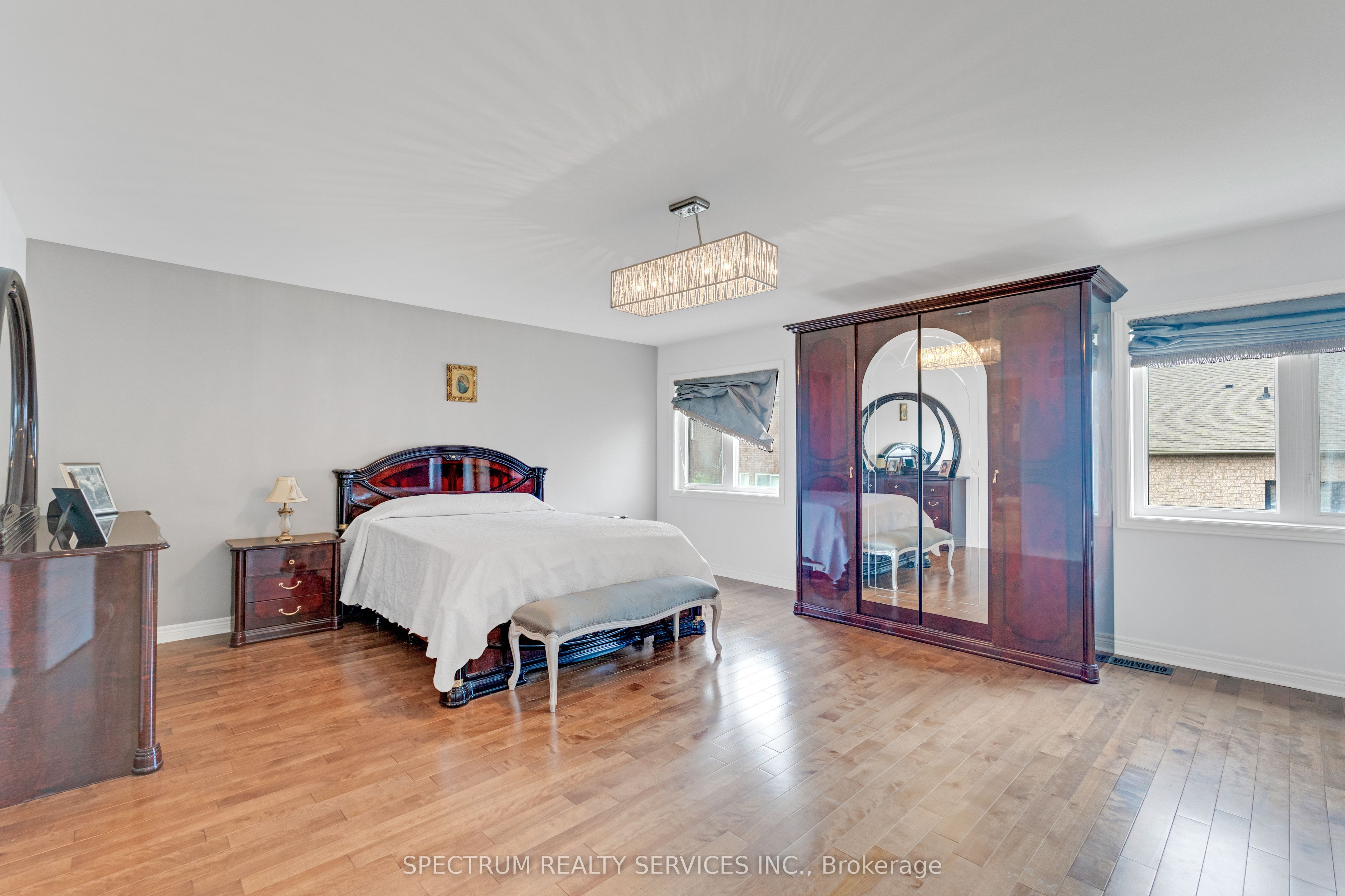 24 Aristocrat Road Property Photo 20