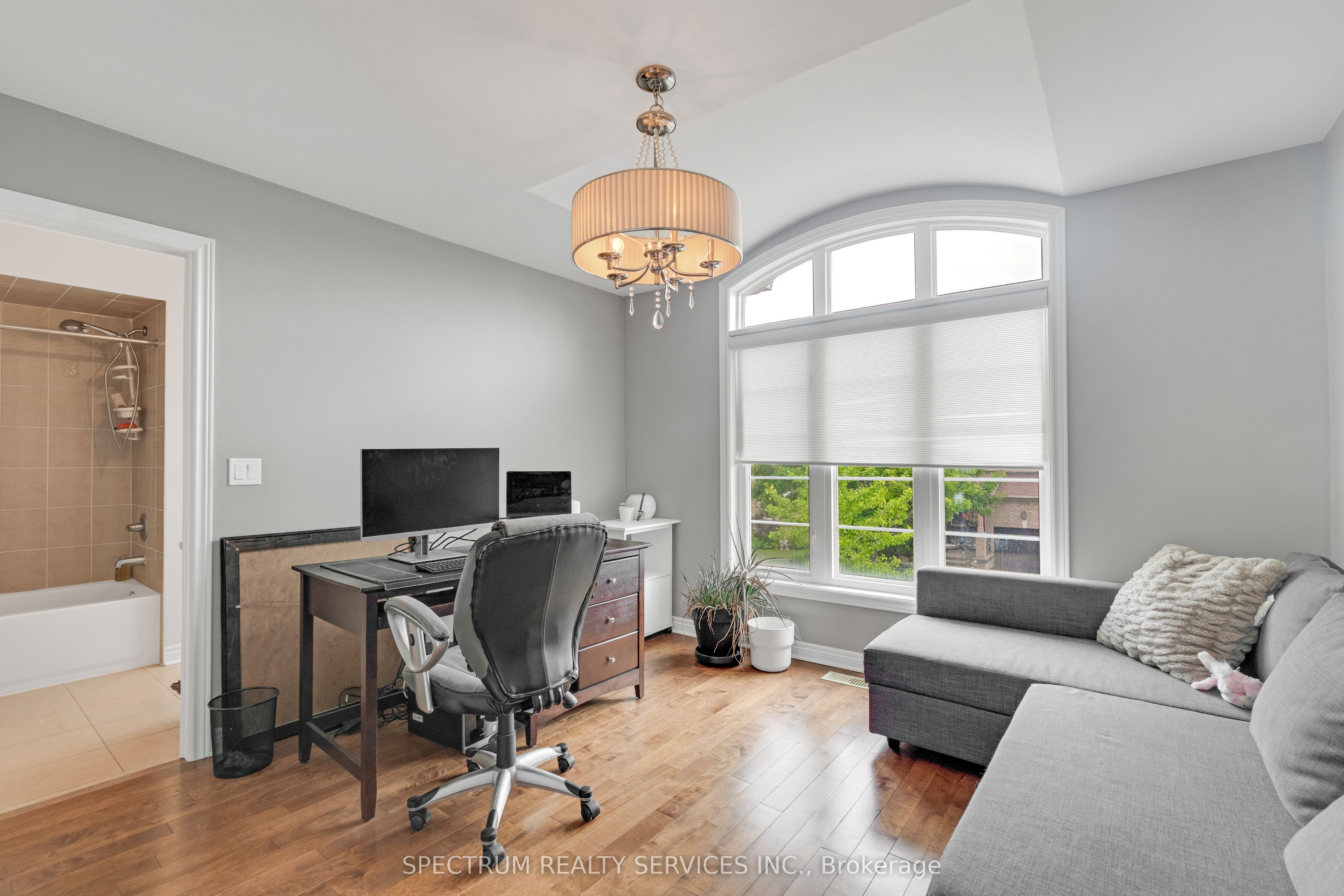 24 Aristocrat Road Property Photo 32