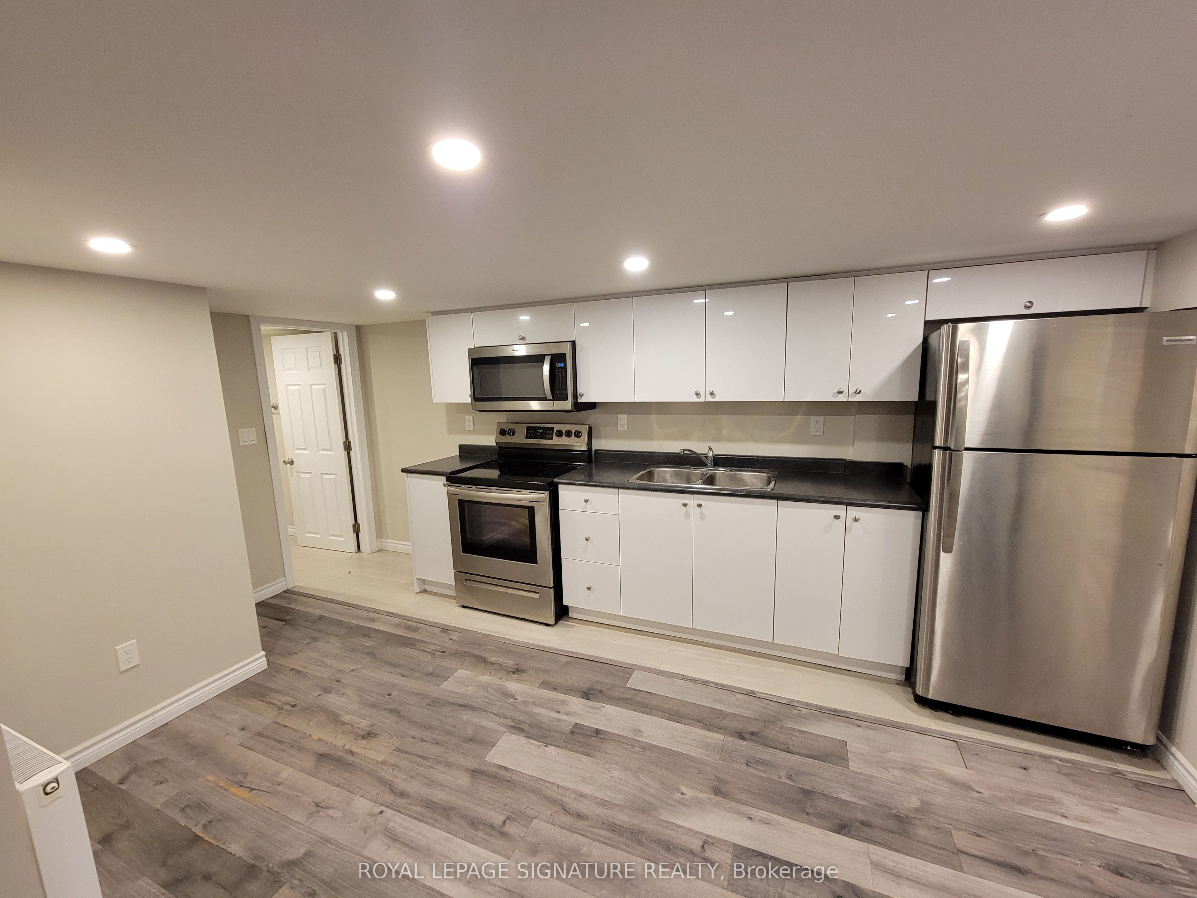 498 Horner Avenue L4 Property Photo 6