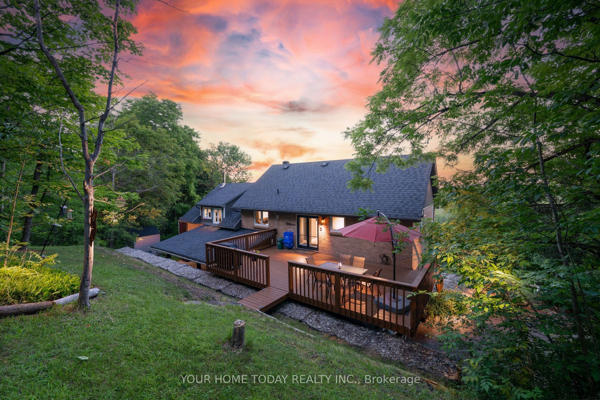 15585 Clayhill Road Property Photo 1