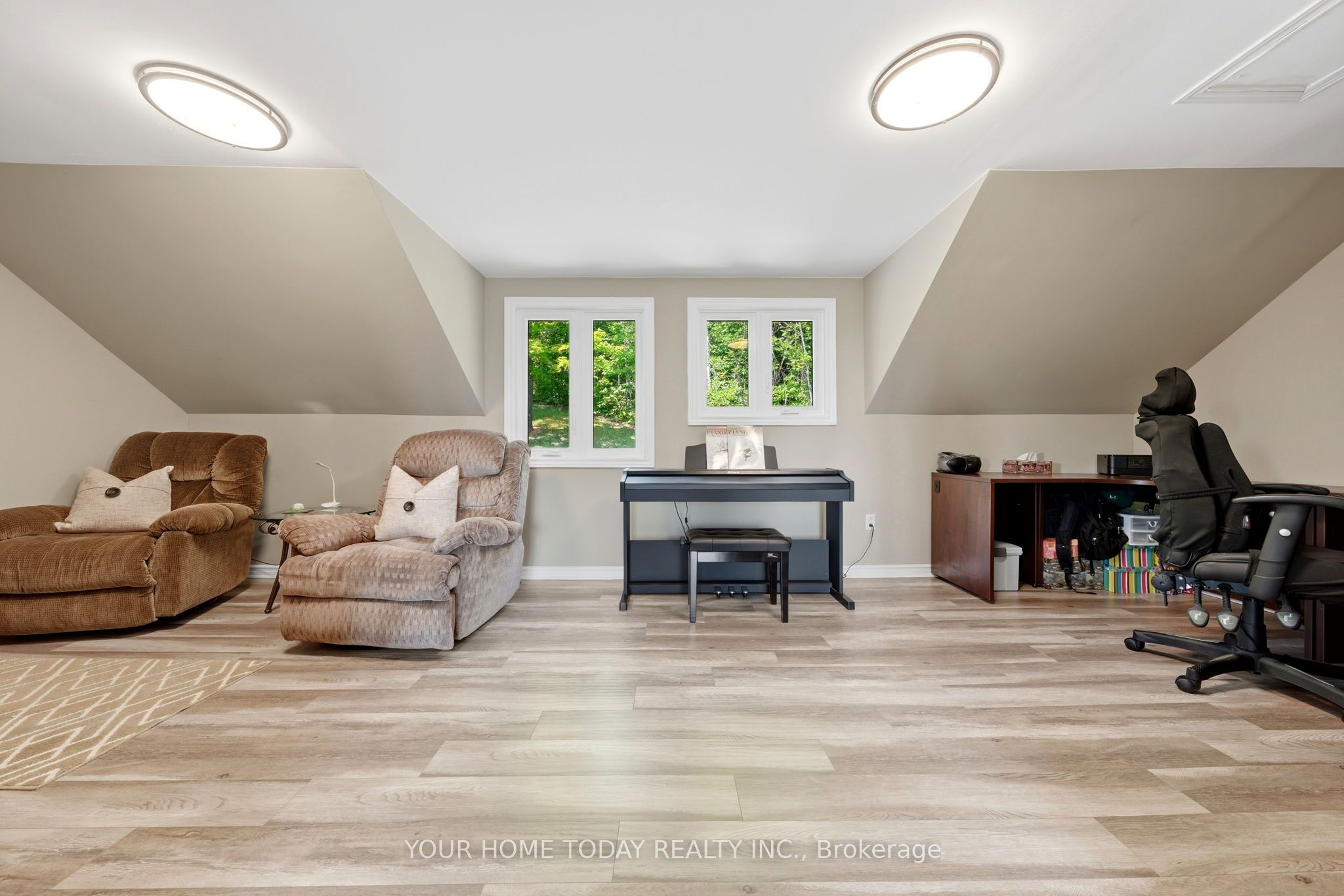 15585 Clayhill Road Property Photo 13