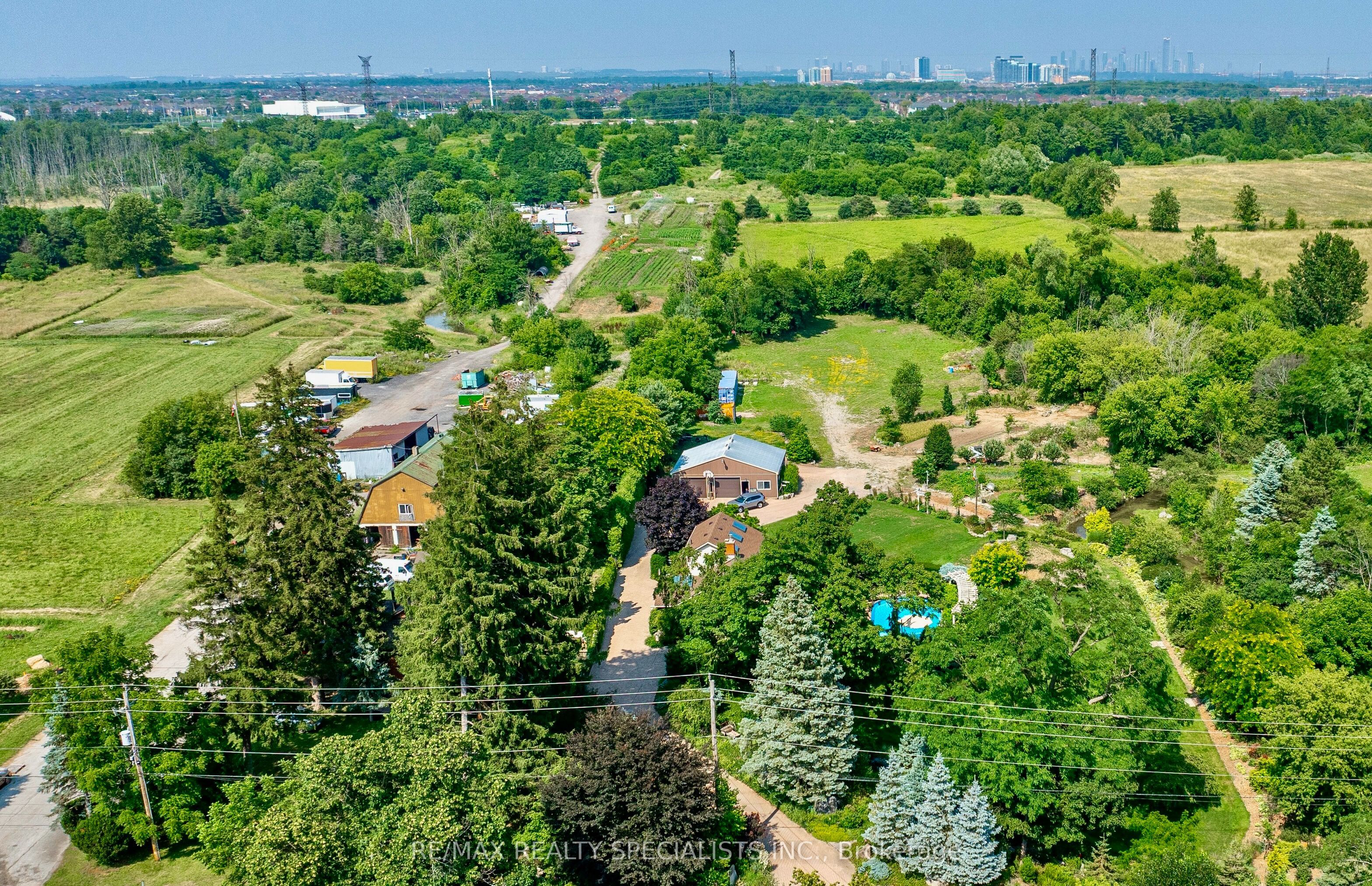 5193 Eighth Line Property Photo 1