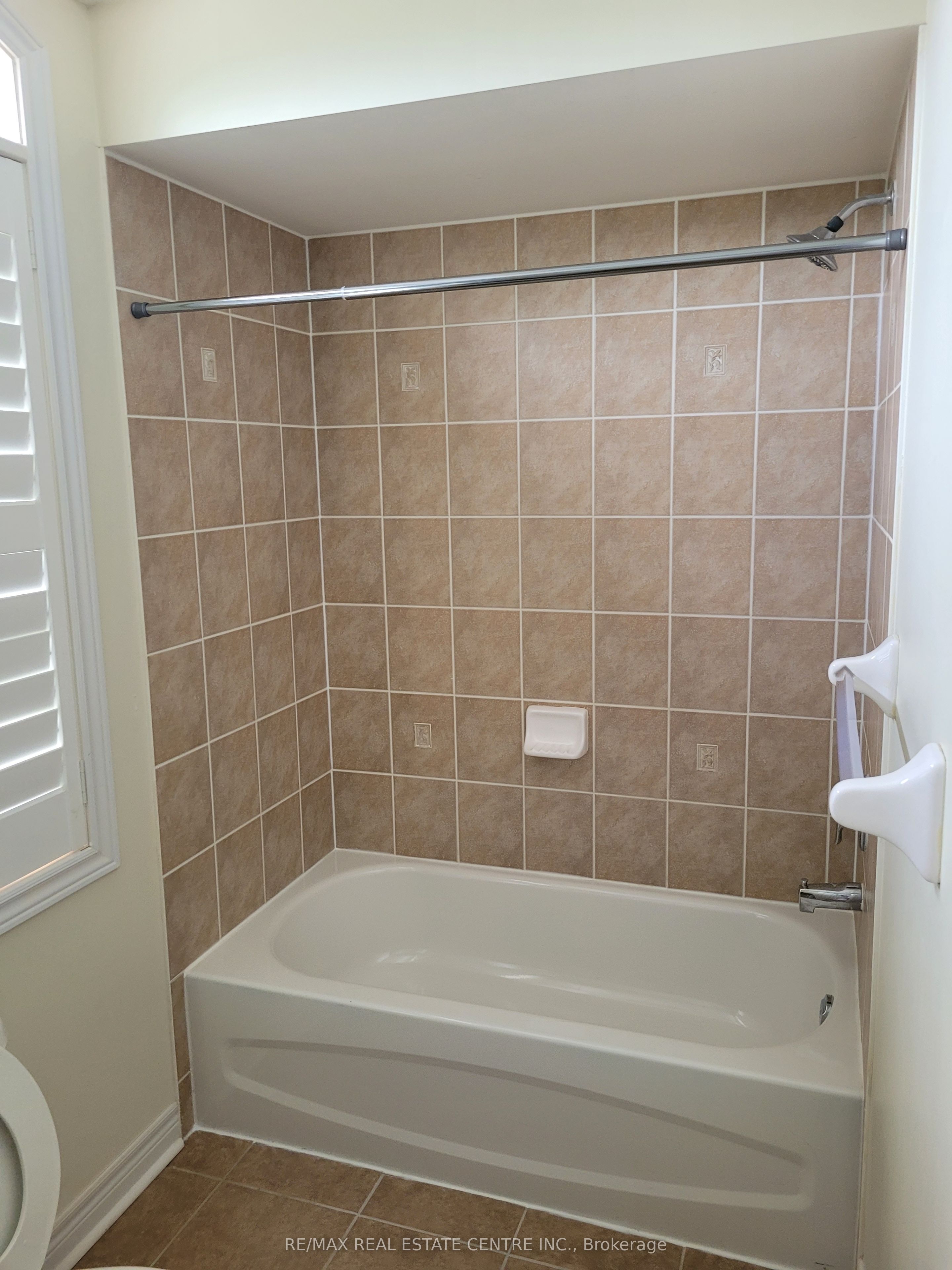 43 Joywill Court Property Photo 7