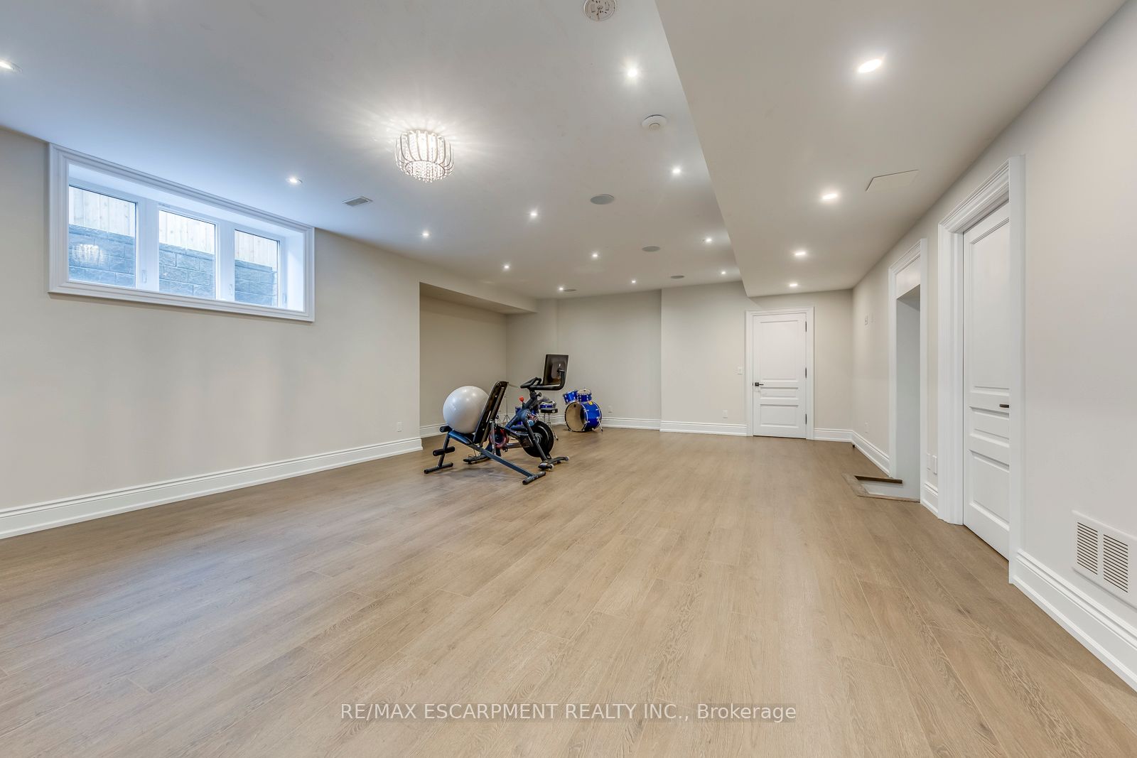 436 Willis Drive Property Photo 41