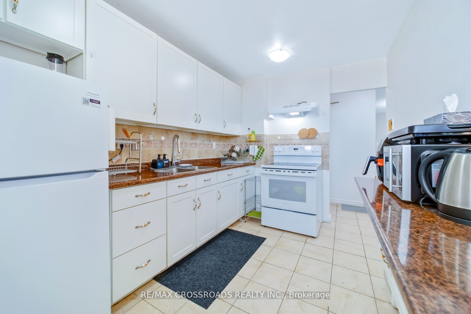 340 Dixon Road 1208 Property Photo 4
