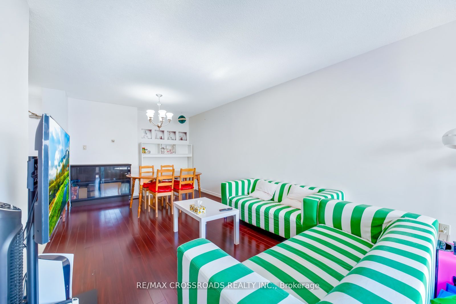340 Dixon Road 1208 Property Photo 5