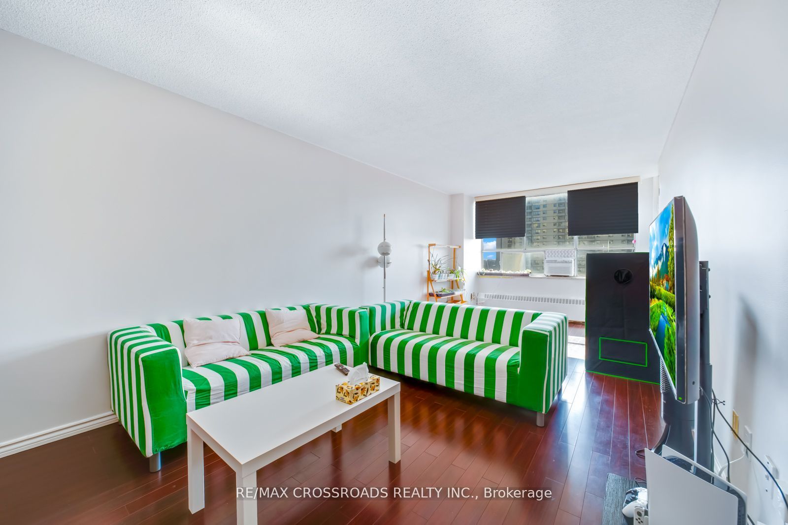 340 Dixon Road 1208 Property Photo 6