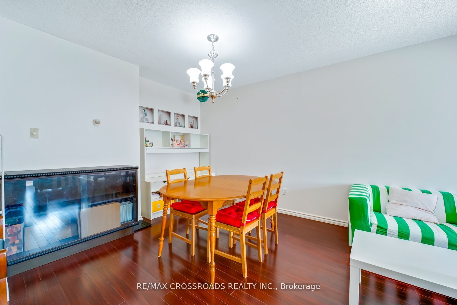 340 Dixon Road 1208 Property Photo 9