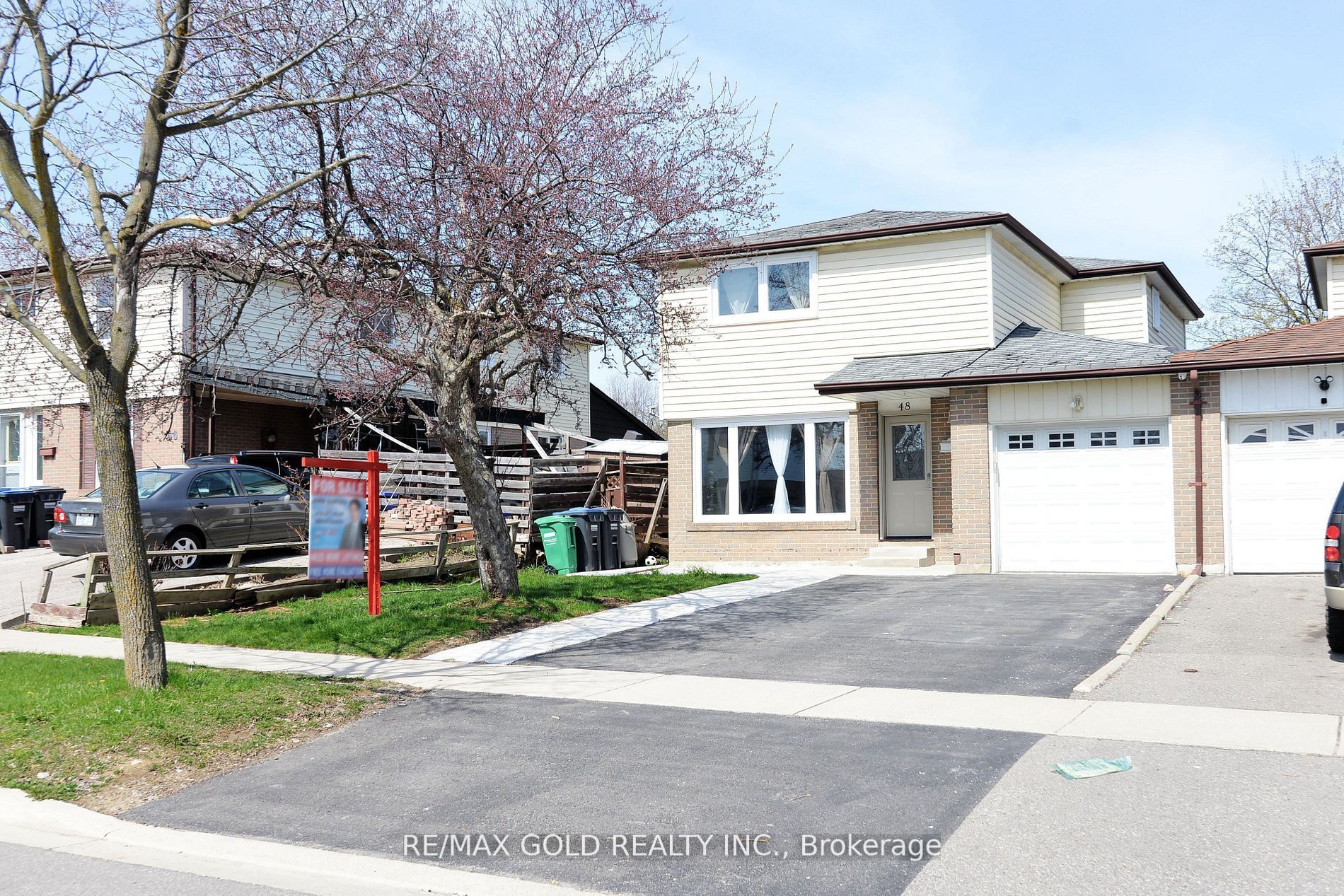 48 Garside Crescent Property Photo 1