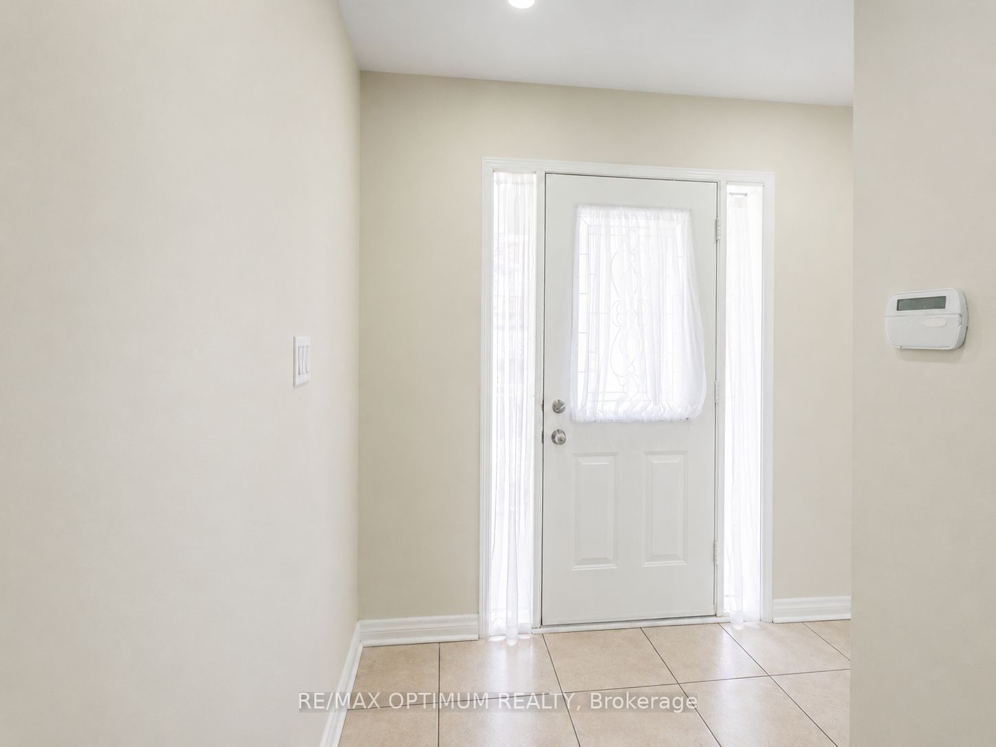 8 Topiary Lane Property Photo 5