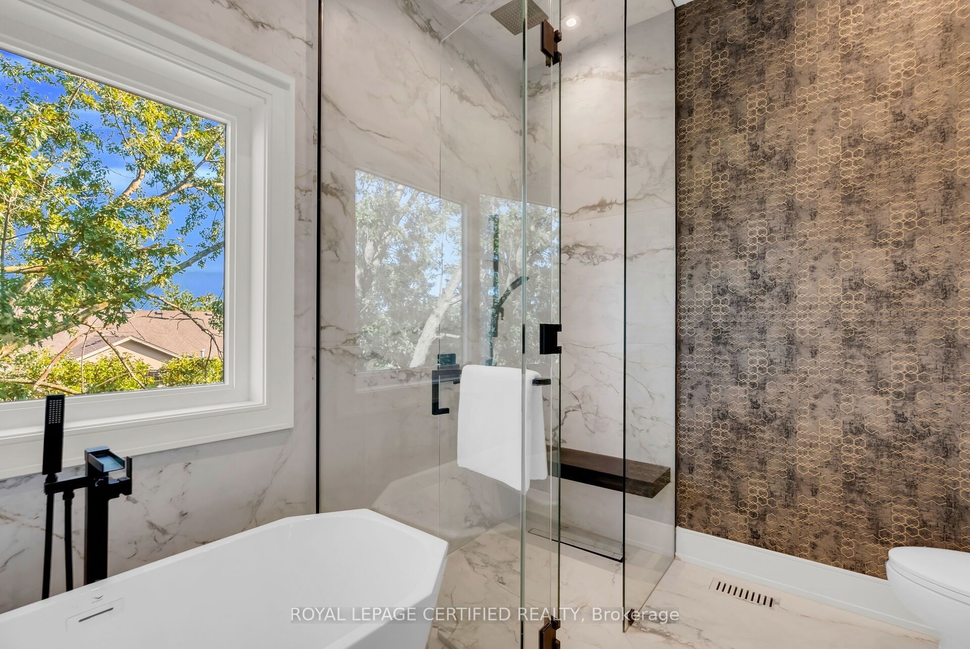 1374 Tansley Drive Property Photo 31