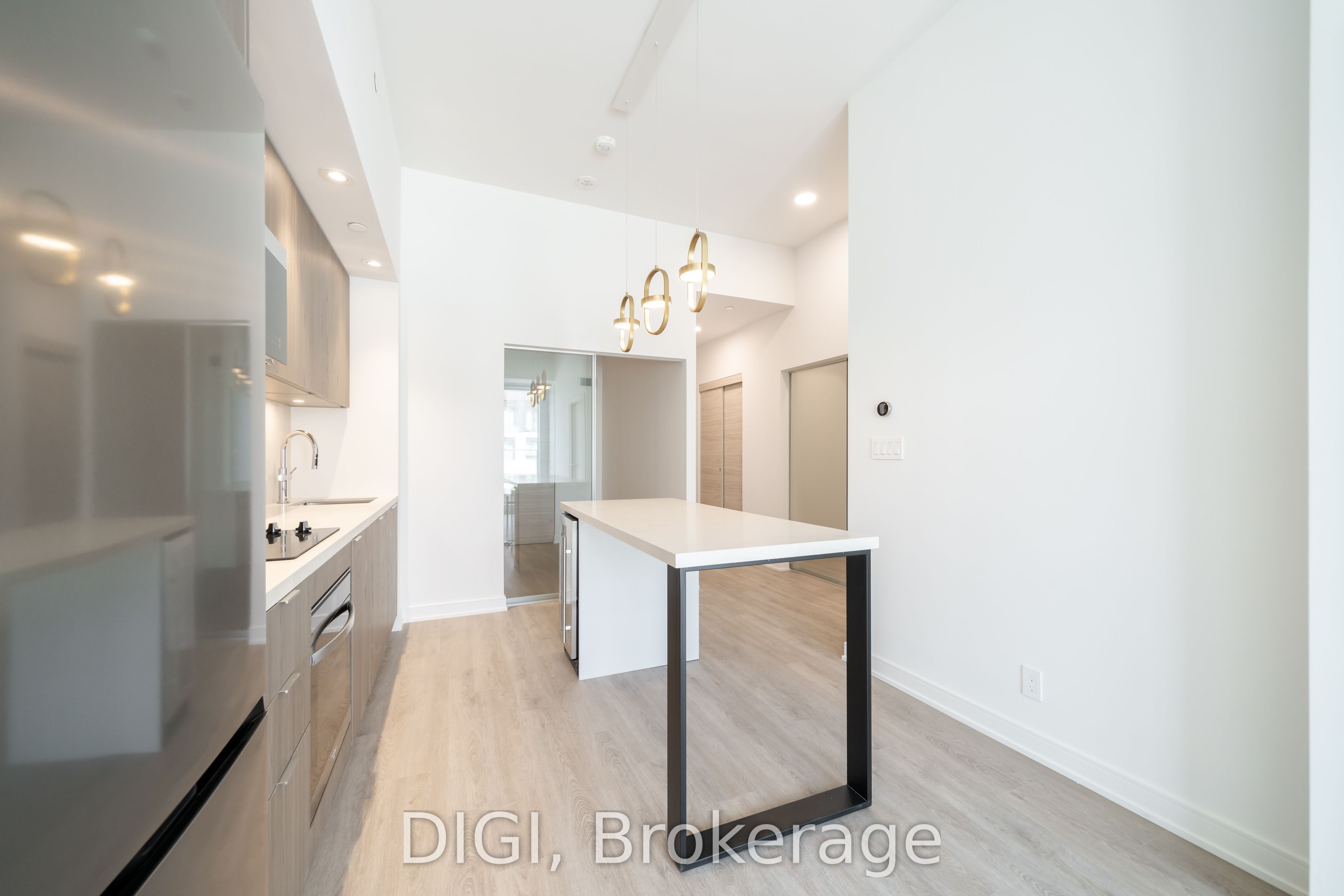 485 Perth Avenue W426 Property Photo 4