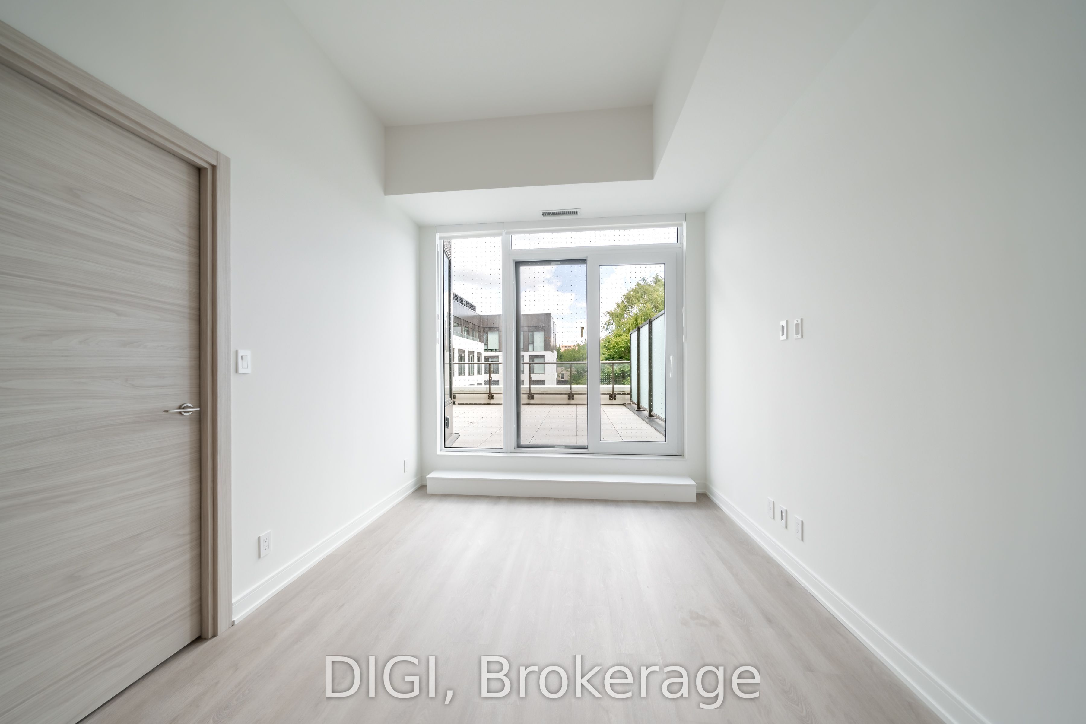 485 Perth Avenue W426 Property Photo 9