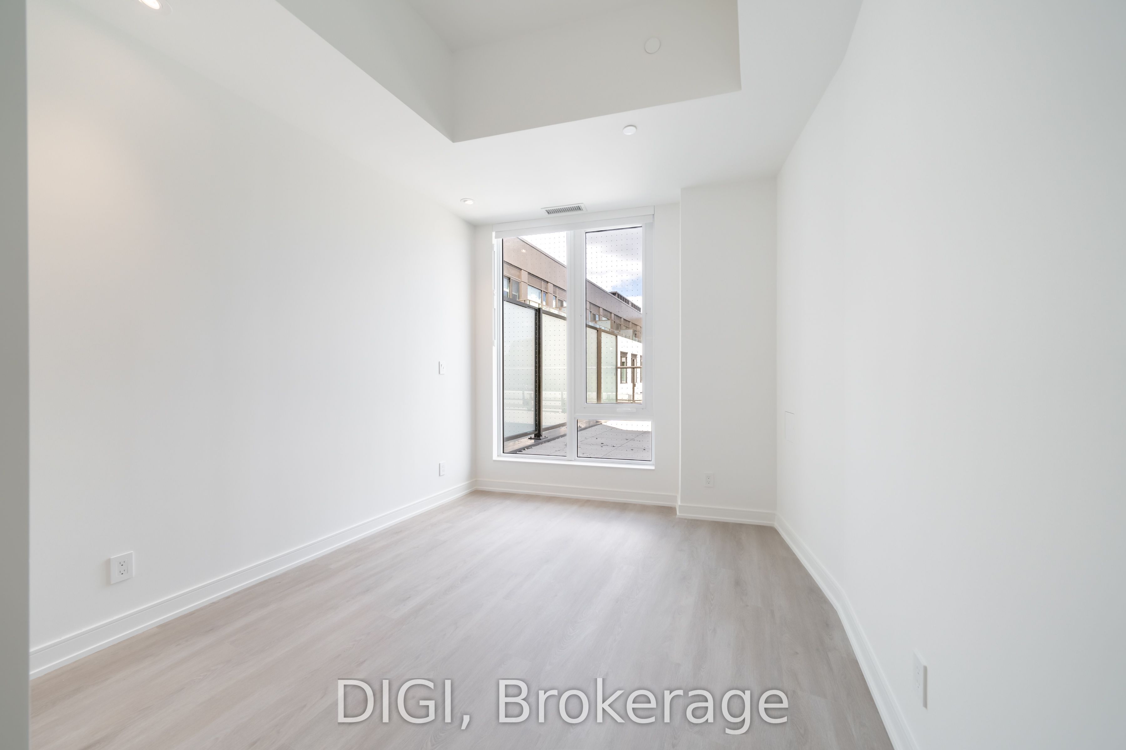 485 Perth Avenue W426 Property Photo 11