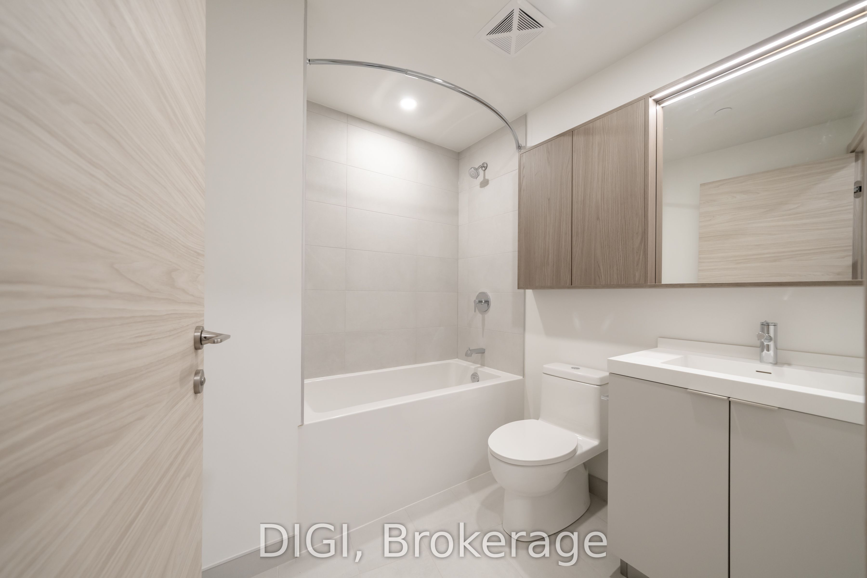 485 Perth Avenue W426 Property Photo 20