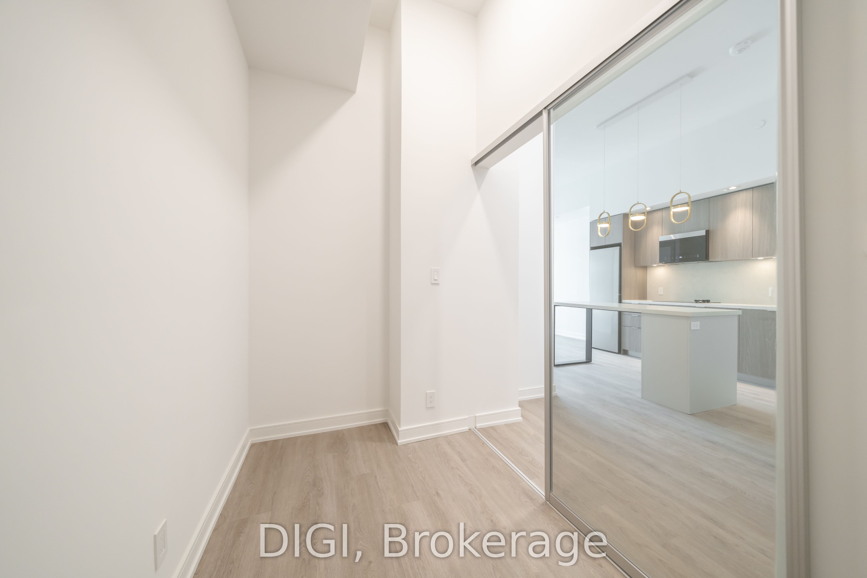 485 Perth Avenue W426 Property Photo 21
