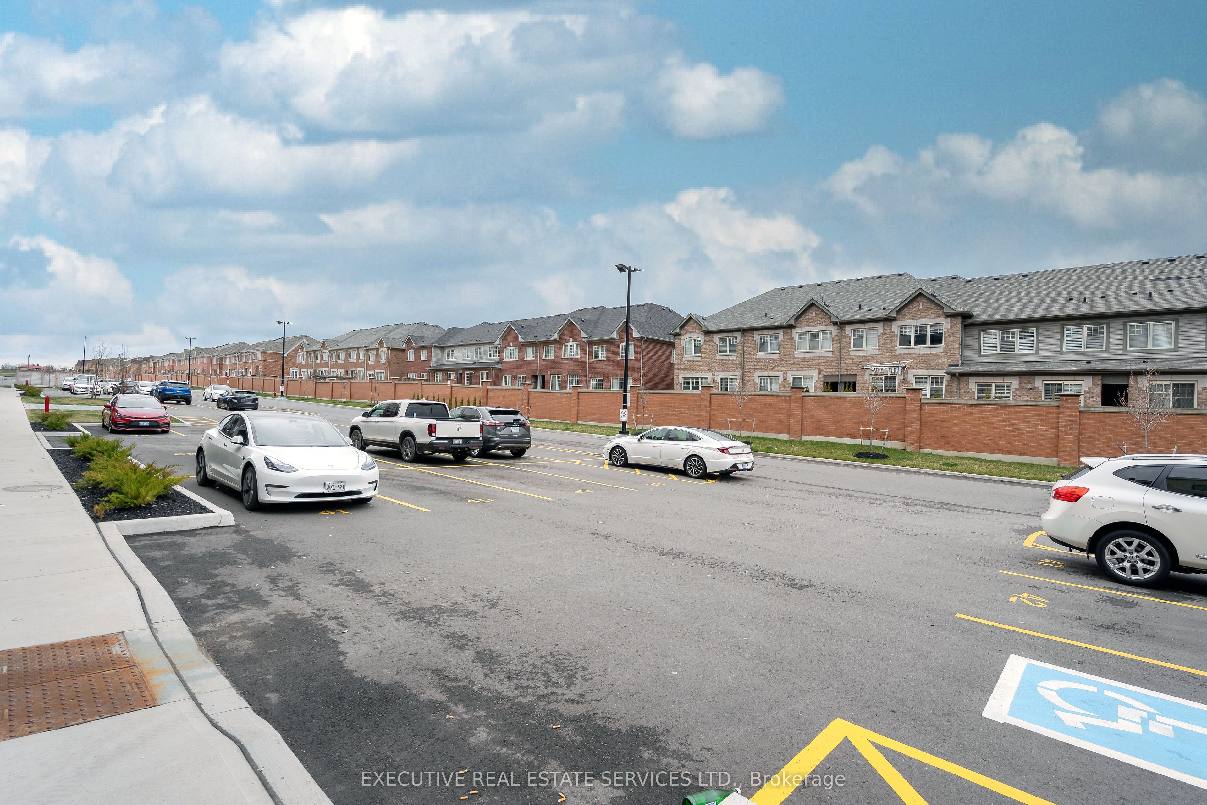 58 Sky Harbour Drive 402 Property Photo 6