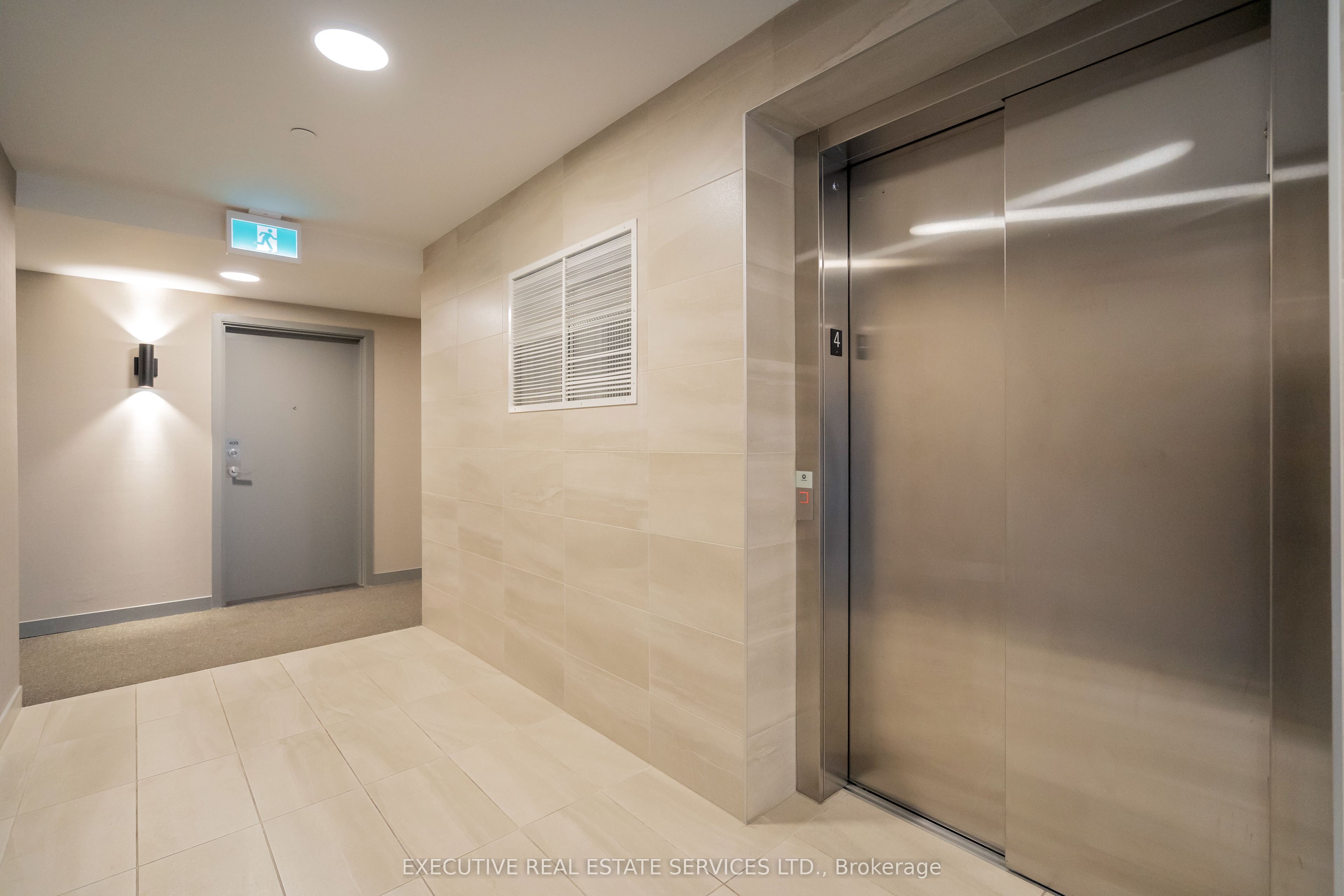 58 Sky Harbour Drive 402 Property Photo 12