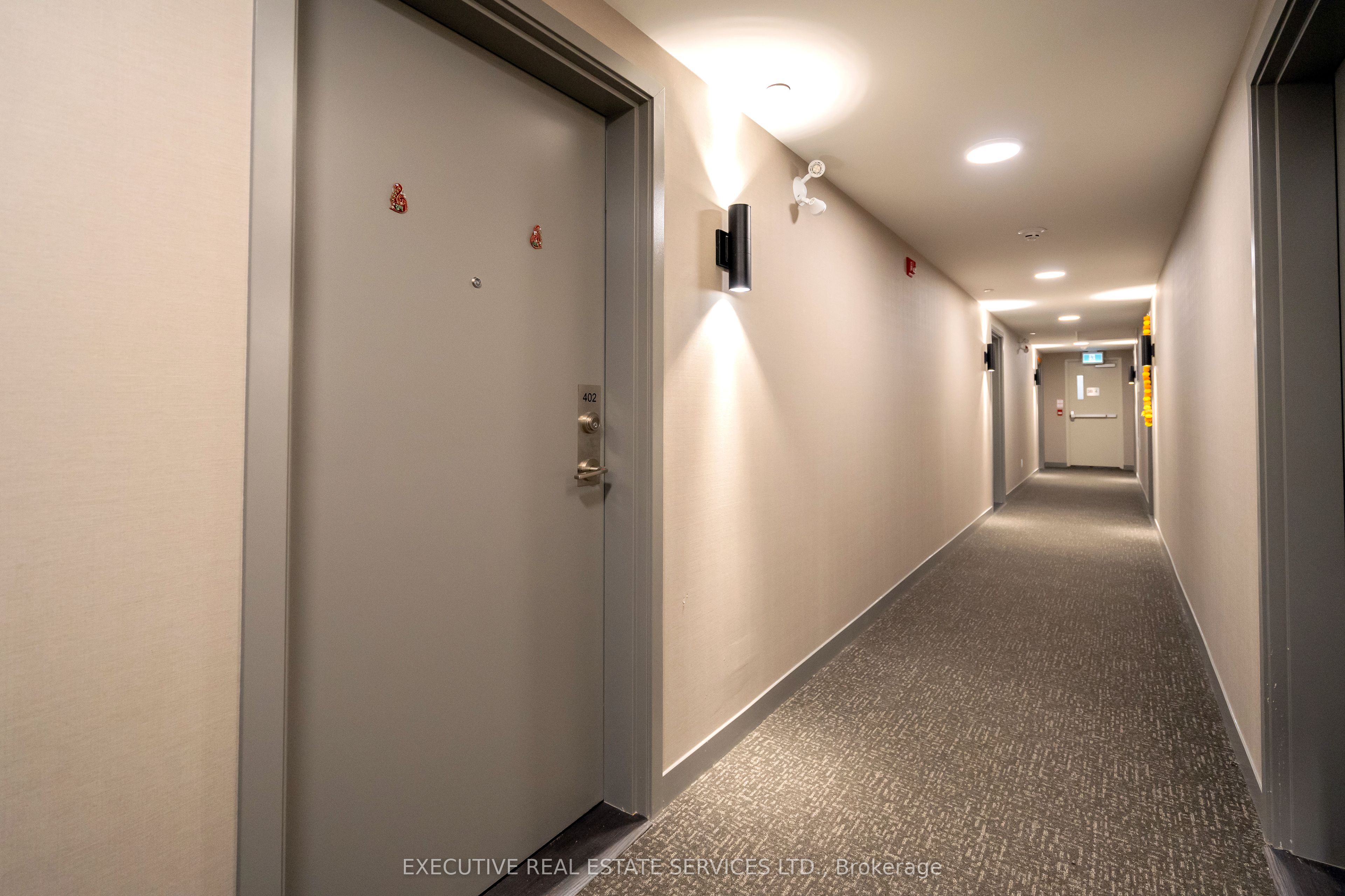 58 Sky Harbour Drive 402 Property Photo 13