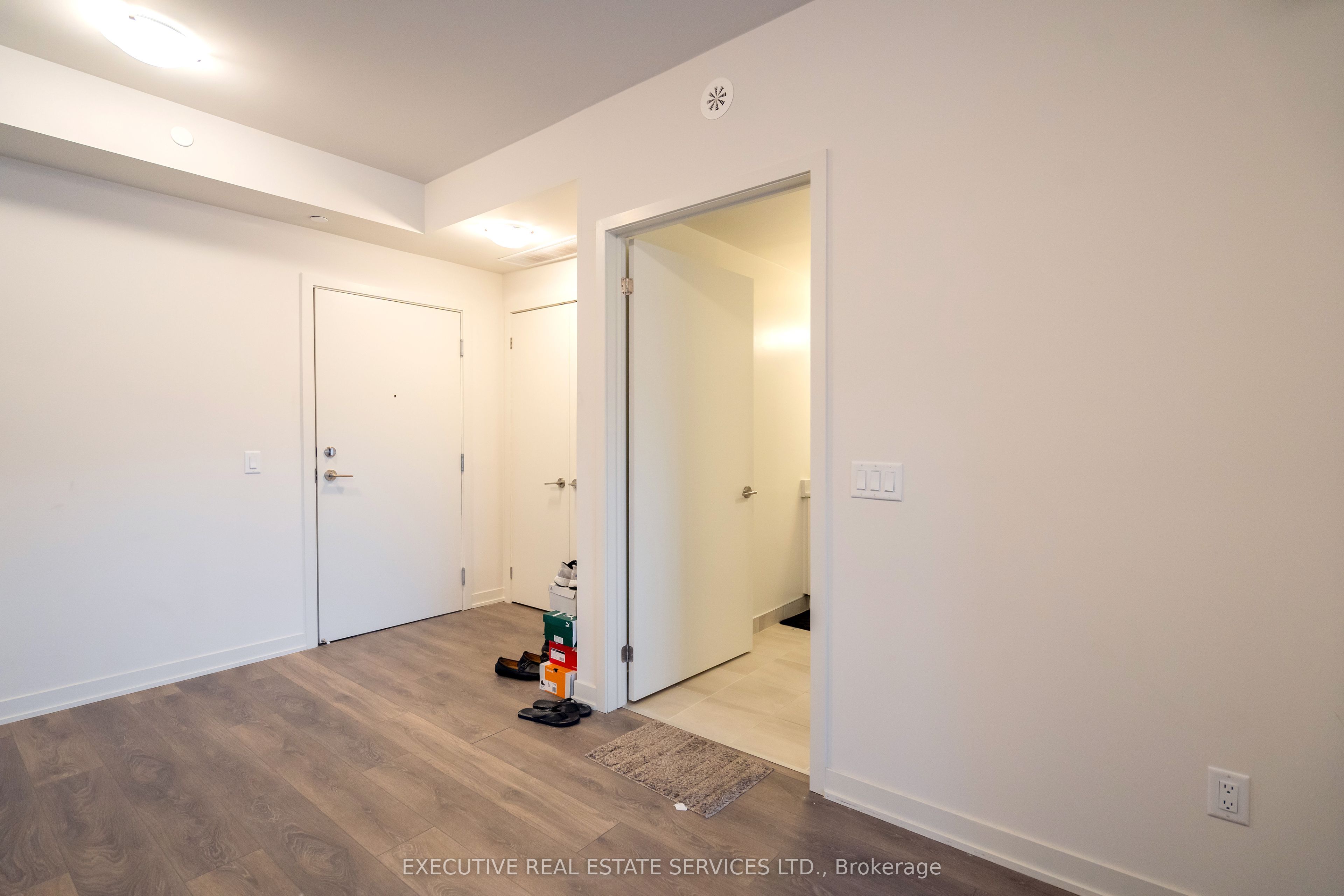 58 Sky Harbour Drive 402 Property Photo 14