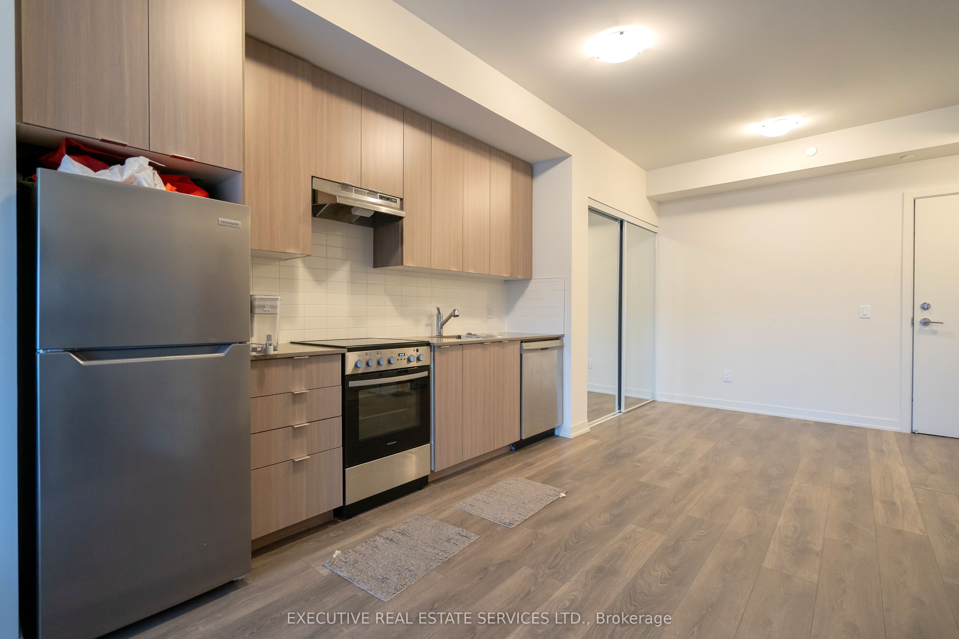 58 Sky Harbour Drive 402 Property Photo 18