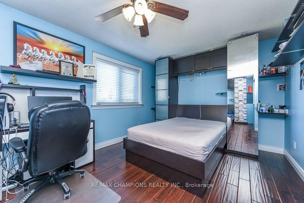 163 Simmons Boulevard Property Photo 18