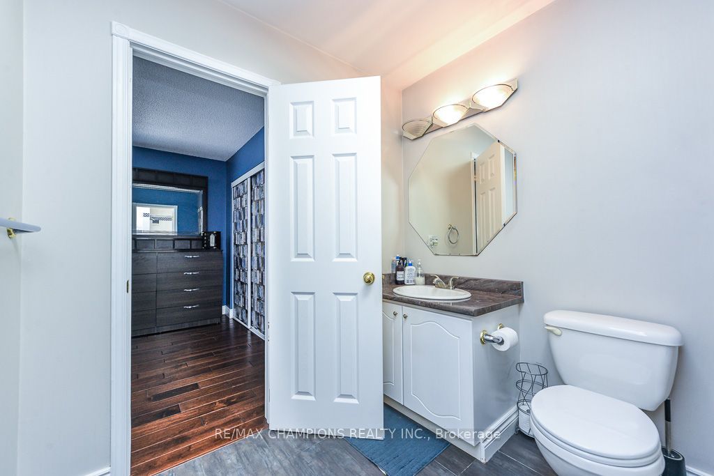 163 Simmons Boulevard Property Photo 27