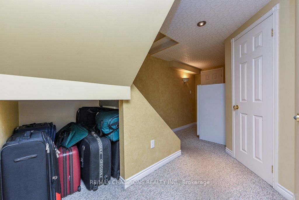 163 Simmons Boulevard Property Photo 37