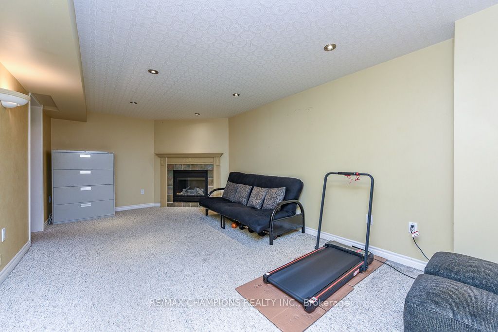 163 Simmons Boulevard Property Photo 39