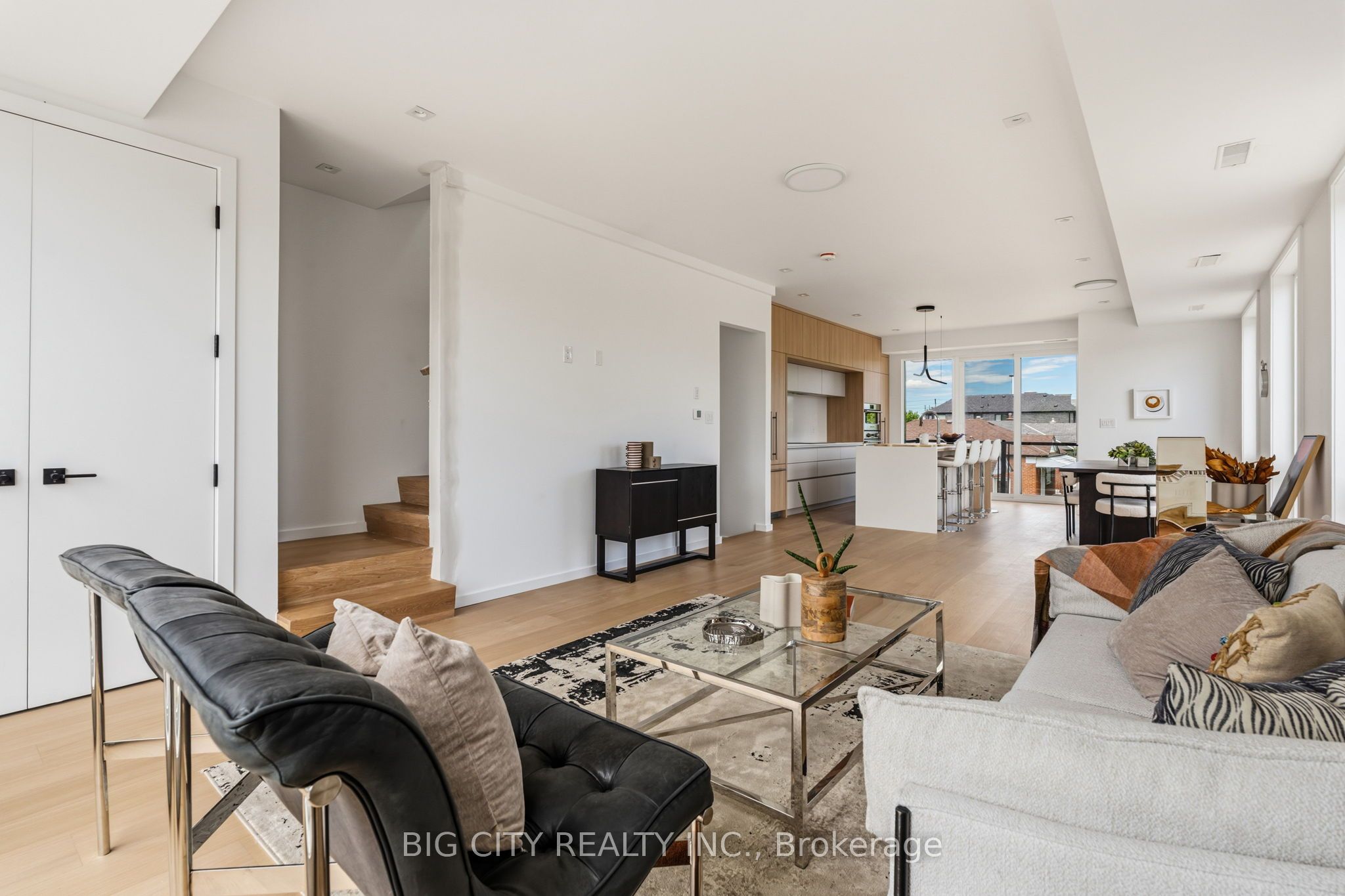 276 Lanor Avenue 3 Property Photo 10