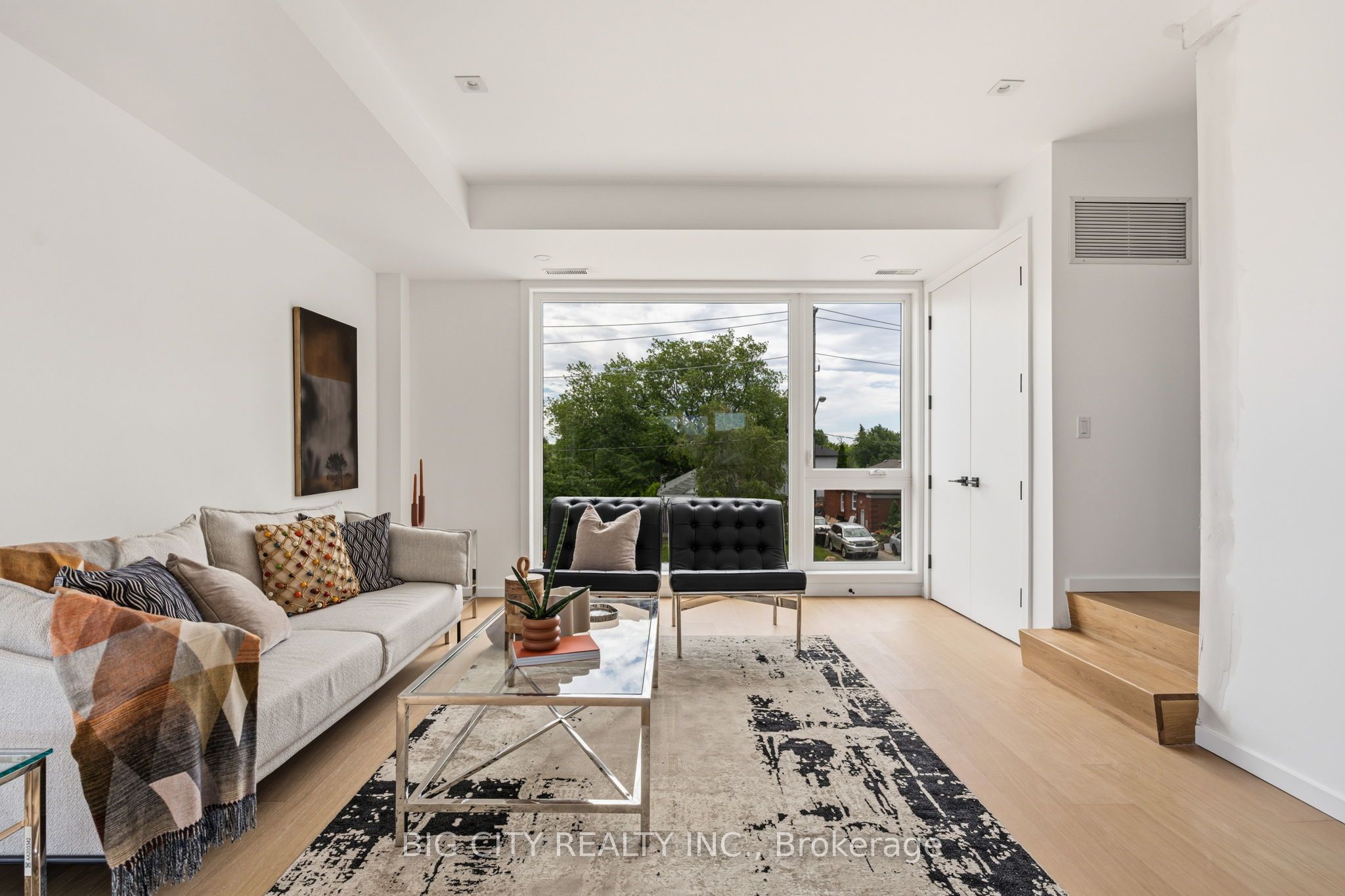 276 Lanor Avenue 3 Property Photo 11