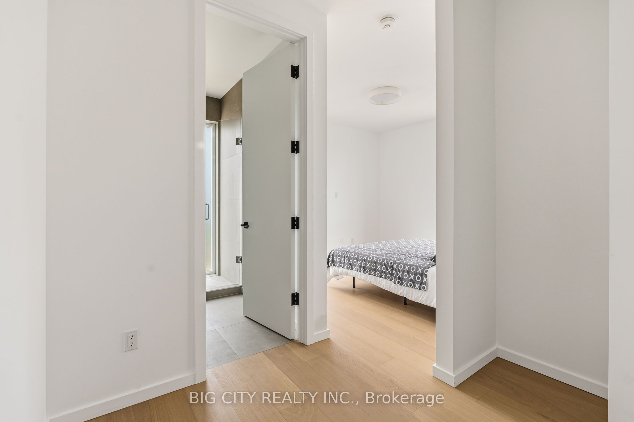 276 Lanor Avenue 3 Property Photo 23