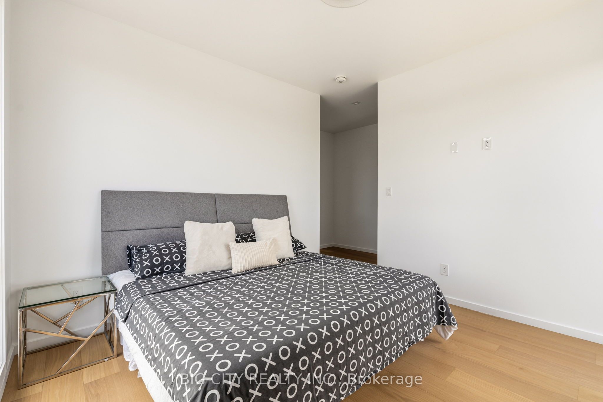 276 Lanor Avenue 3 Property Photo 26