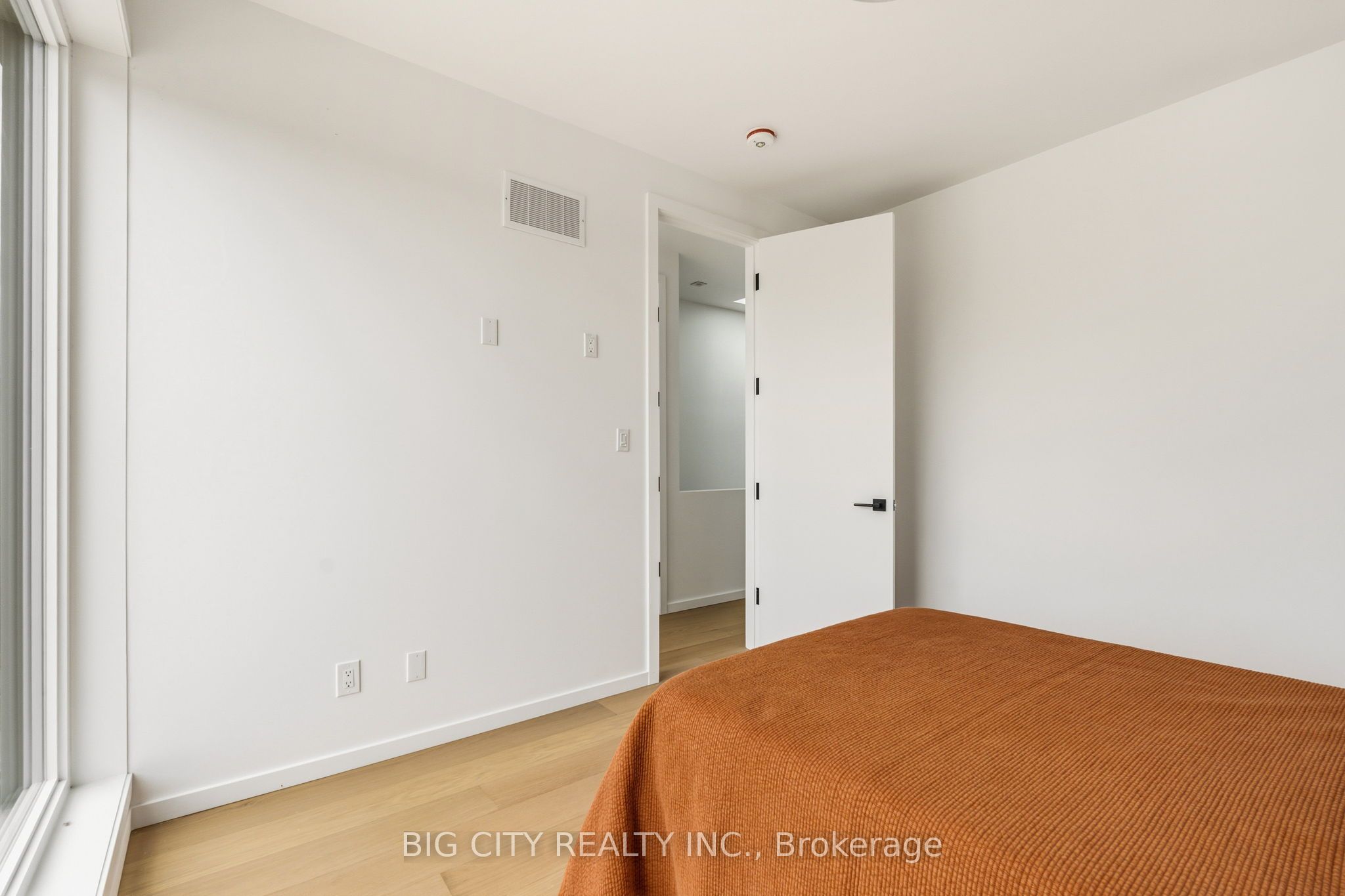 276 Lanor Avenue 3 Property Photo 32