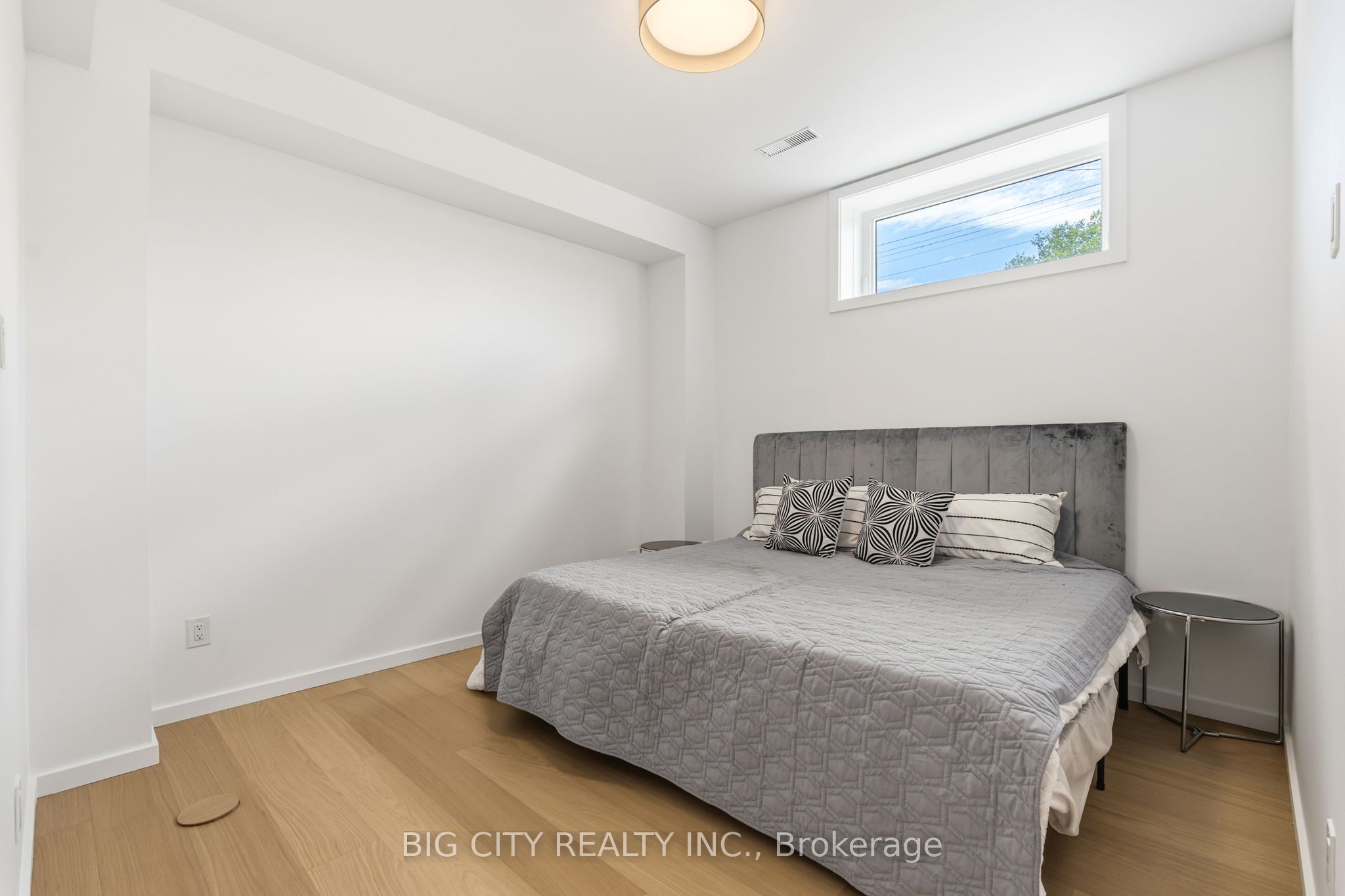 276 Lanor Avenue 1 Property Photo 25