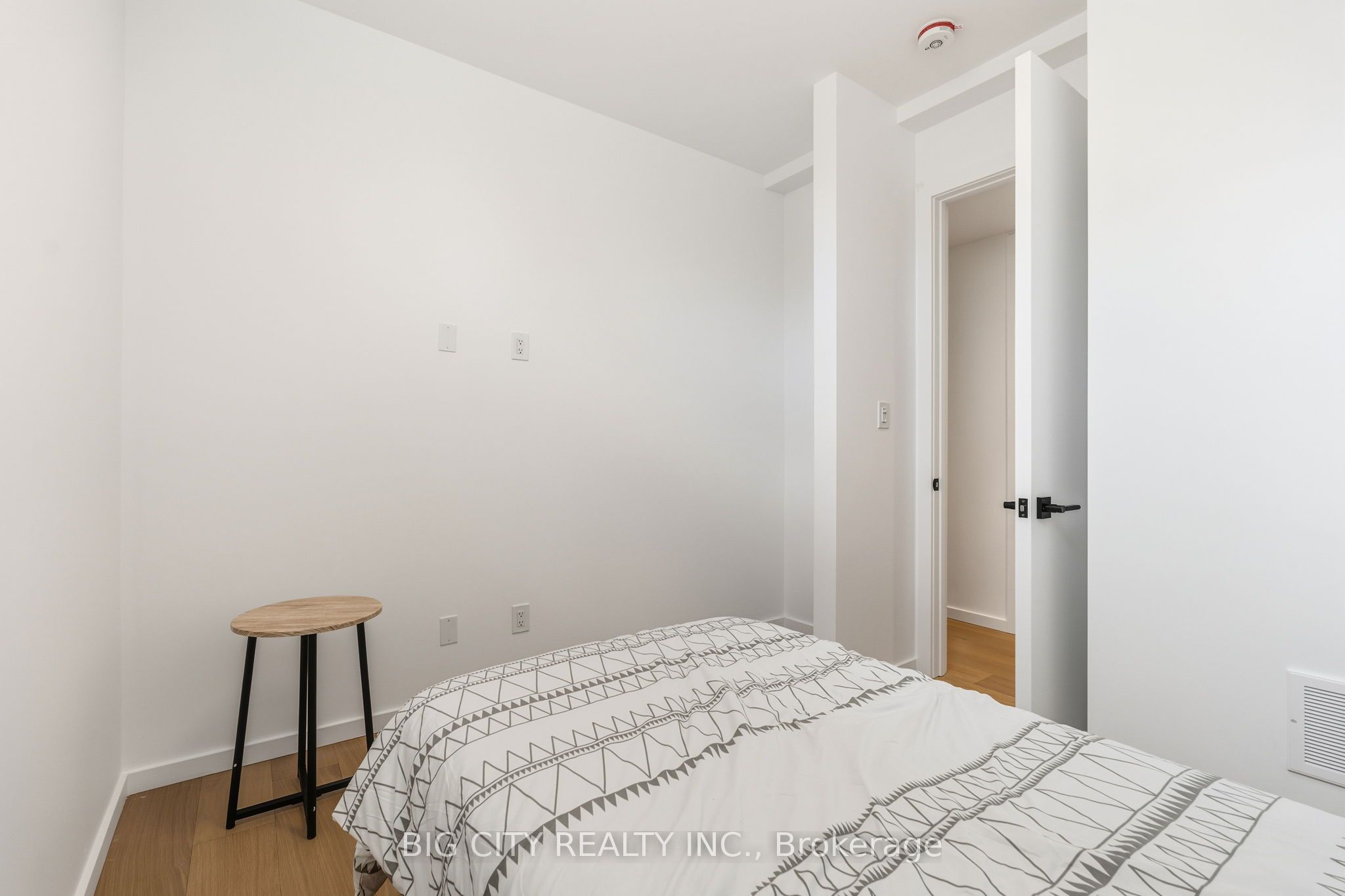 276 Lanor Avenue 1 Property Photo 28