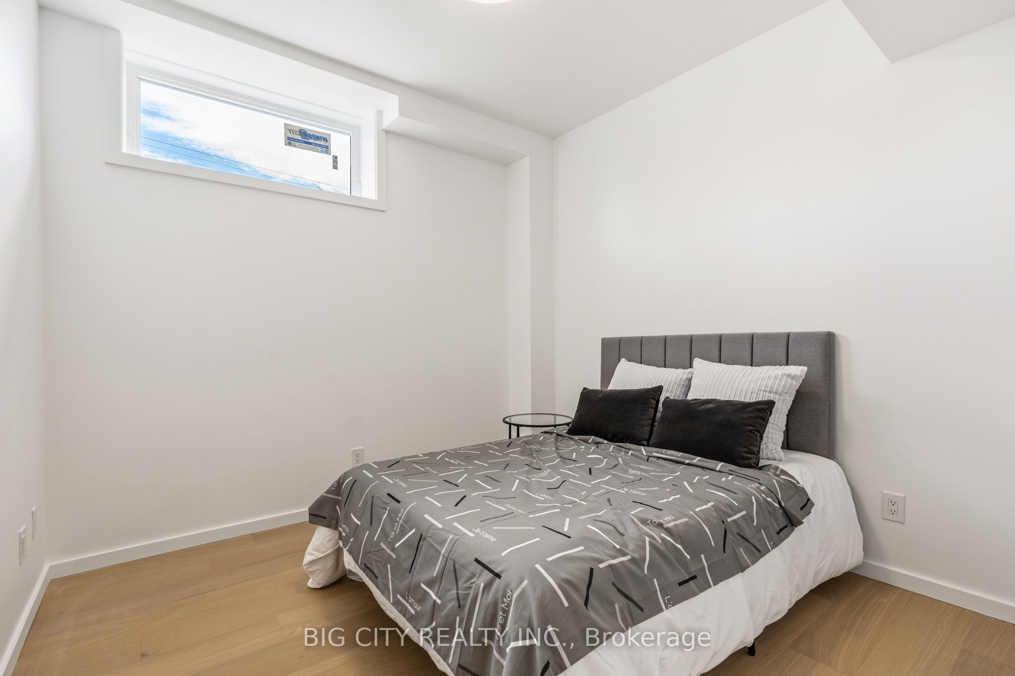 276 Lanor Avenue 1 Property Photo 29