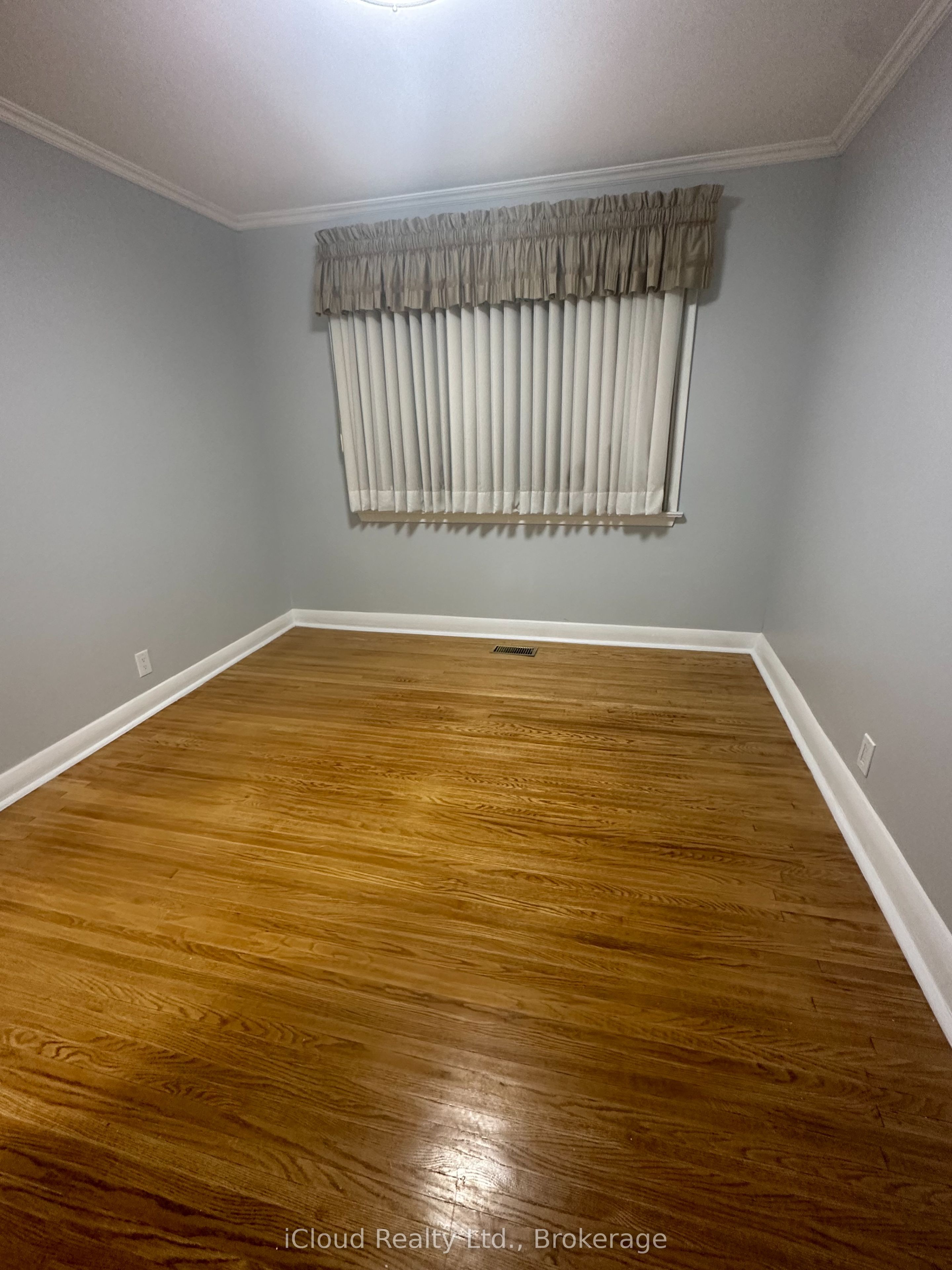 17 Sora Drive Main Property Photo 3