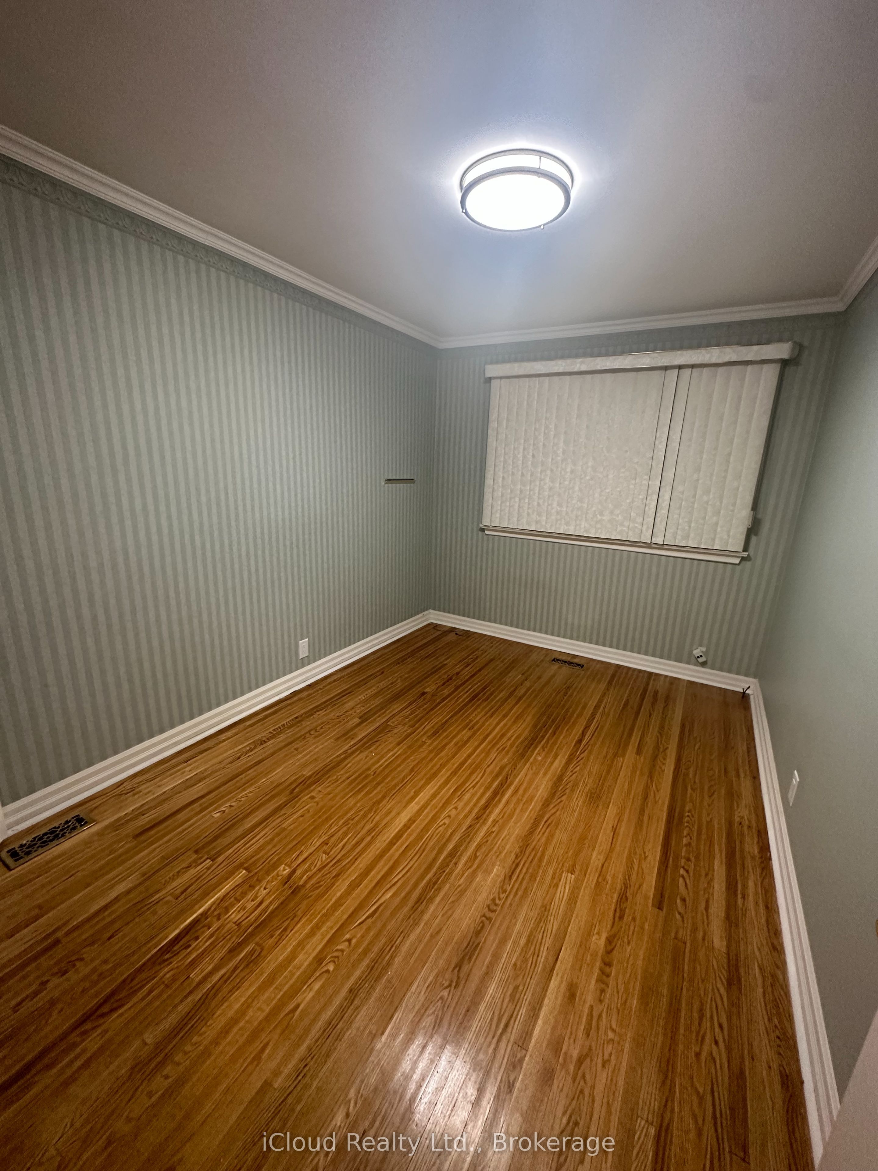 17 Sora Drive Main Property Photo 4
