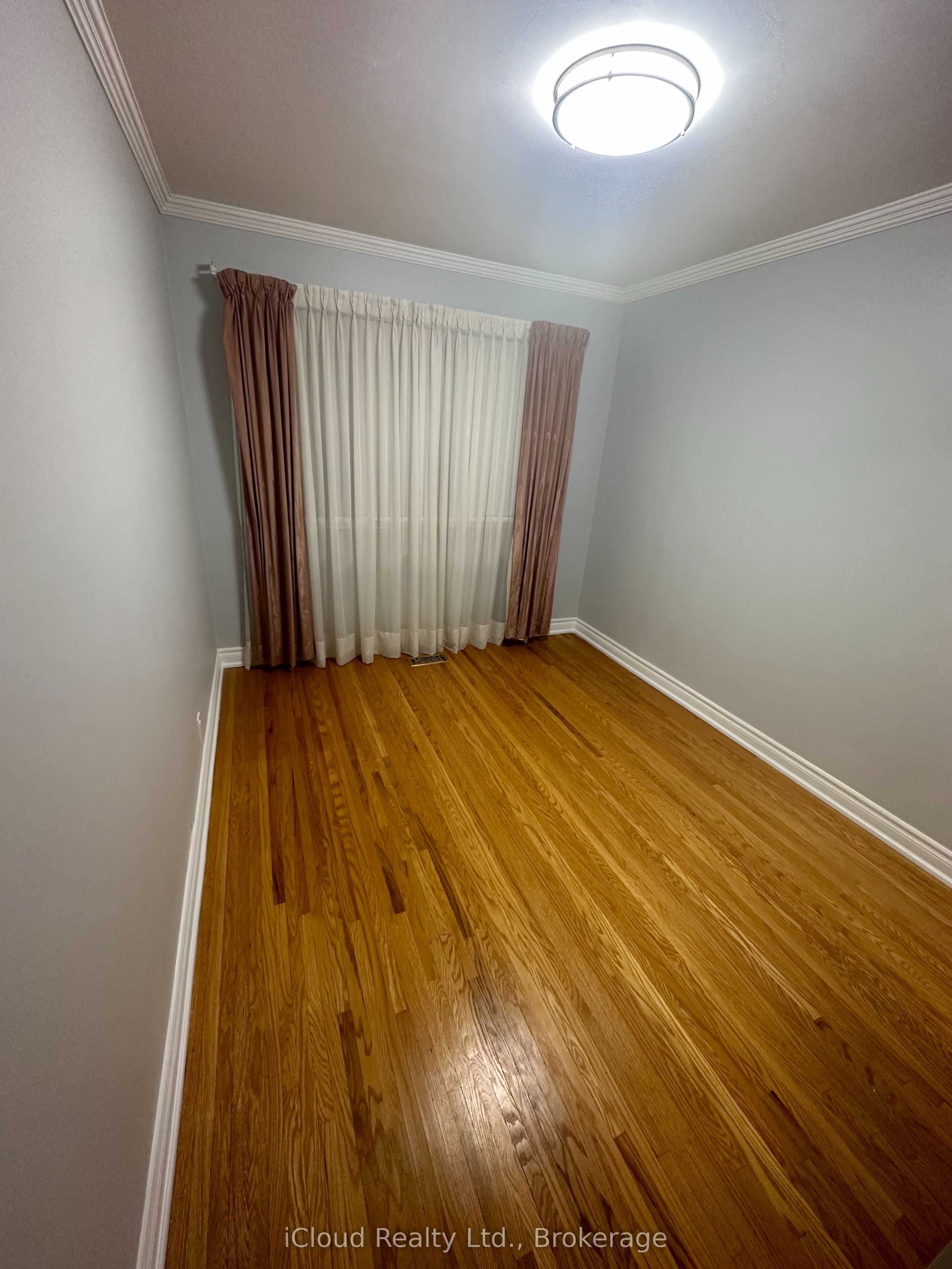 17 Sora Drive Main Property Photo 5