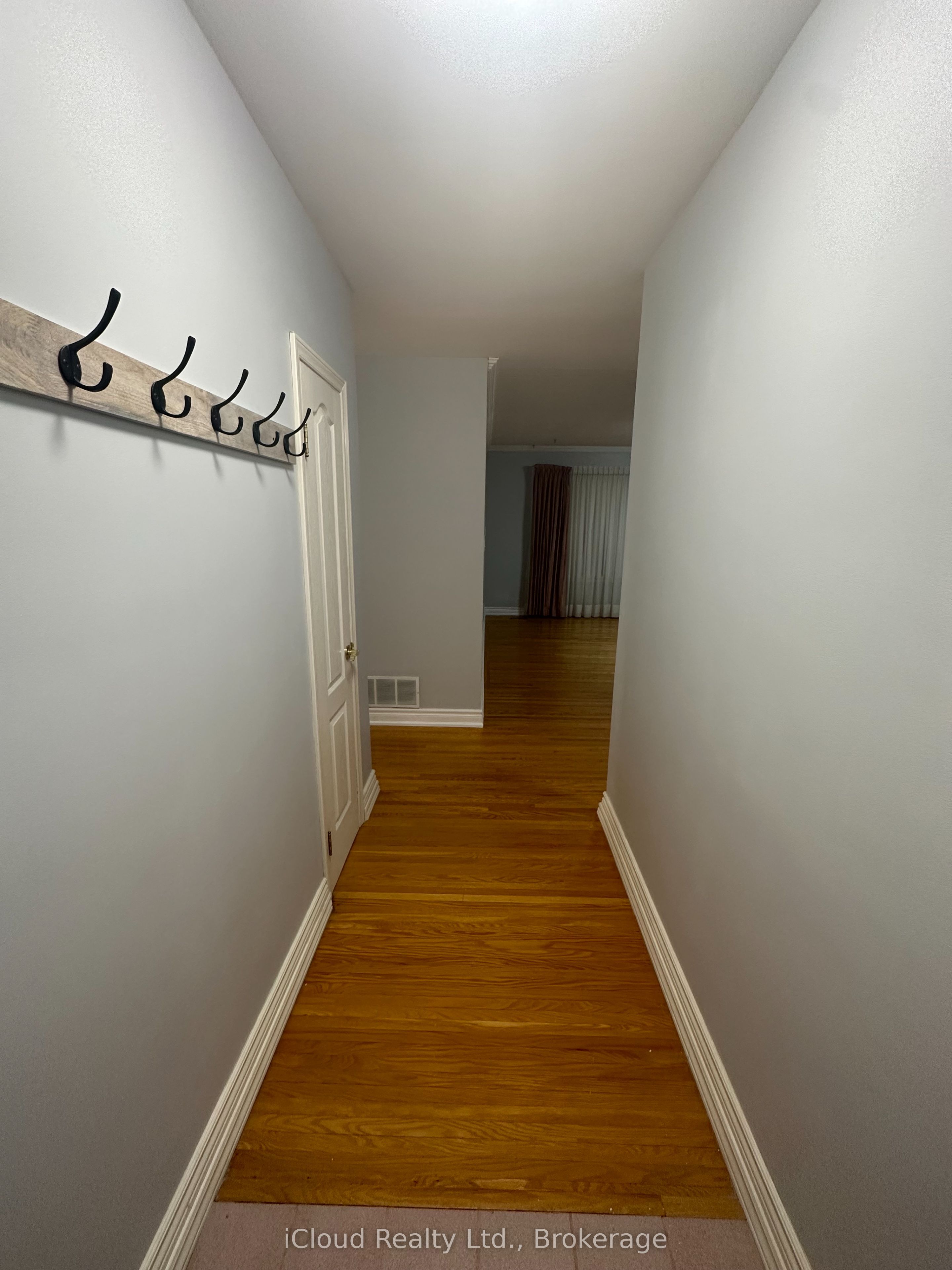 17 Sora Drive Main Property Photo 8