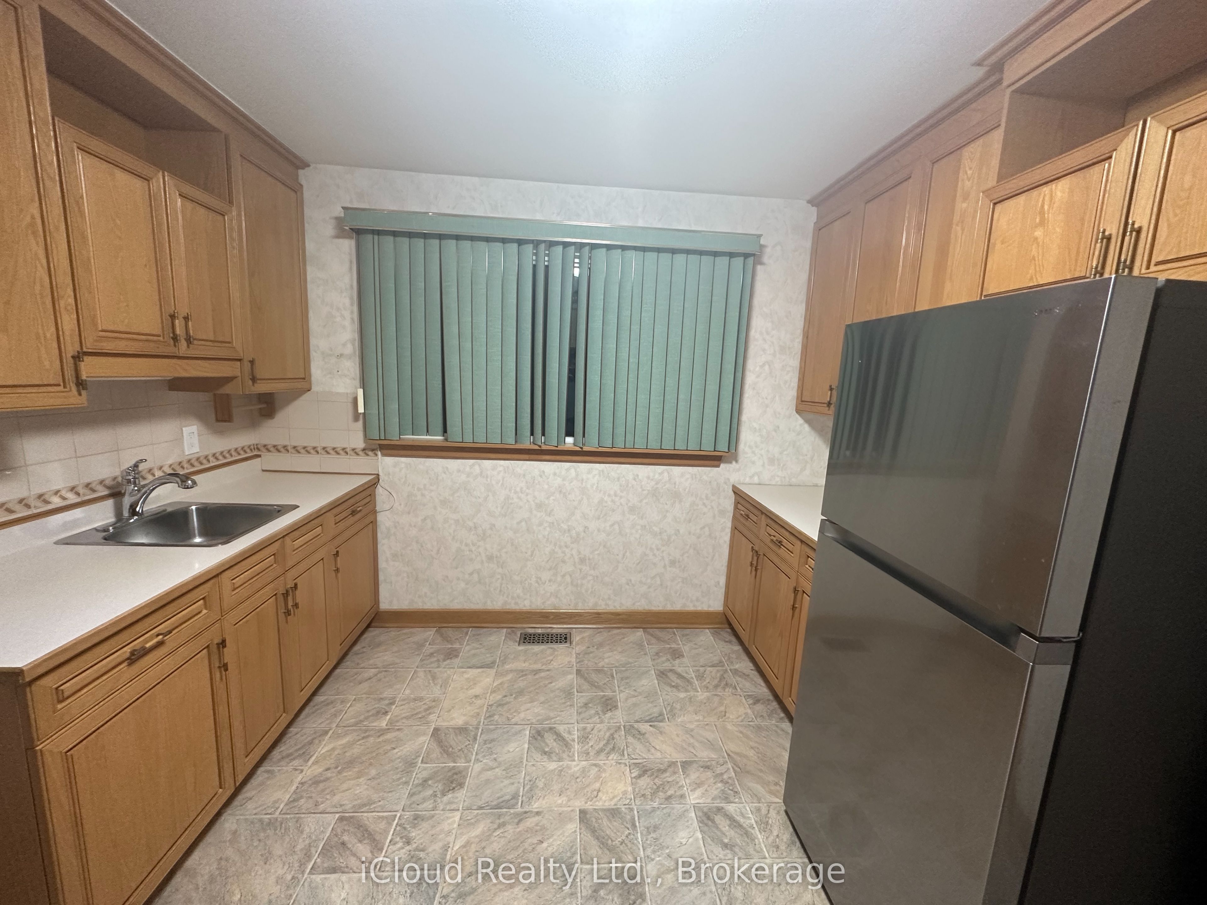 17 Sora Drive Main Property Photo 9