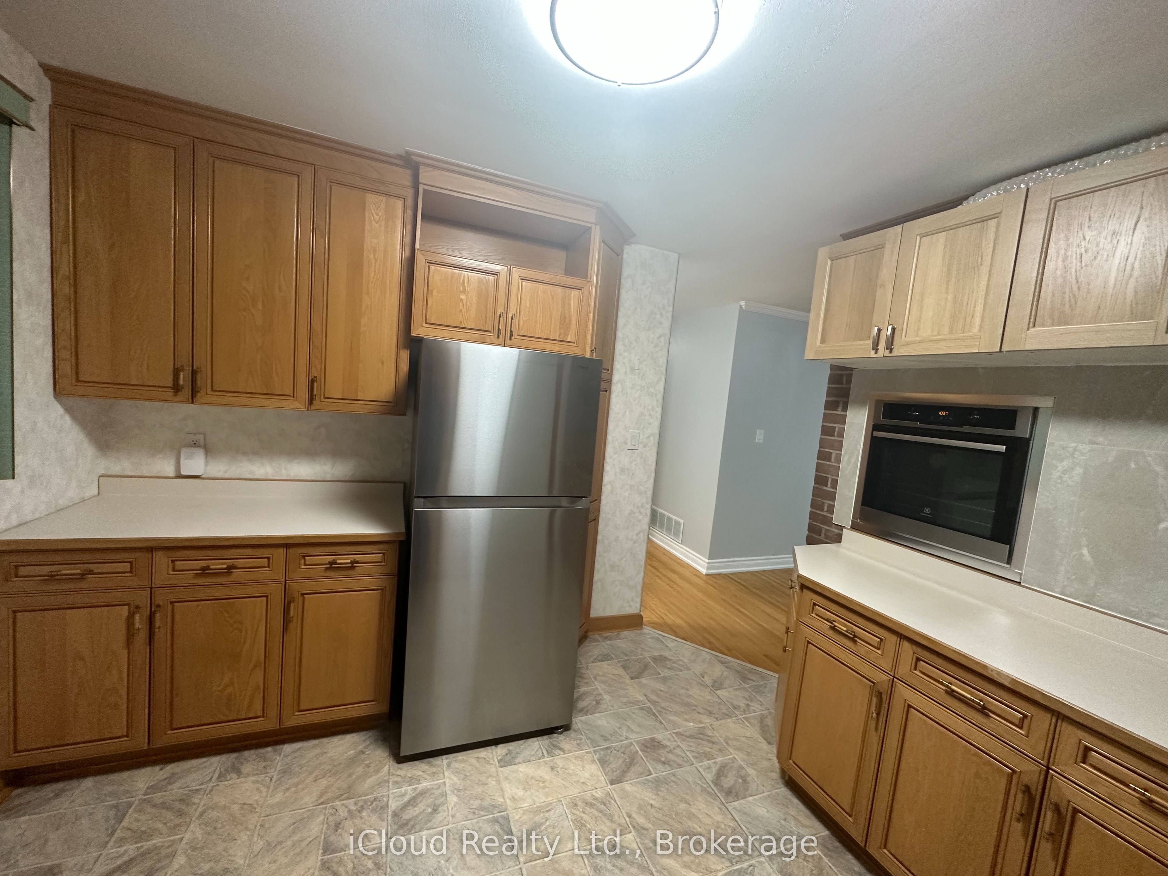 17 Sora Drive Main Property Photo 10