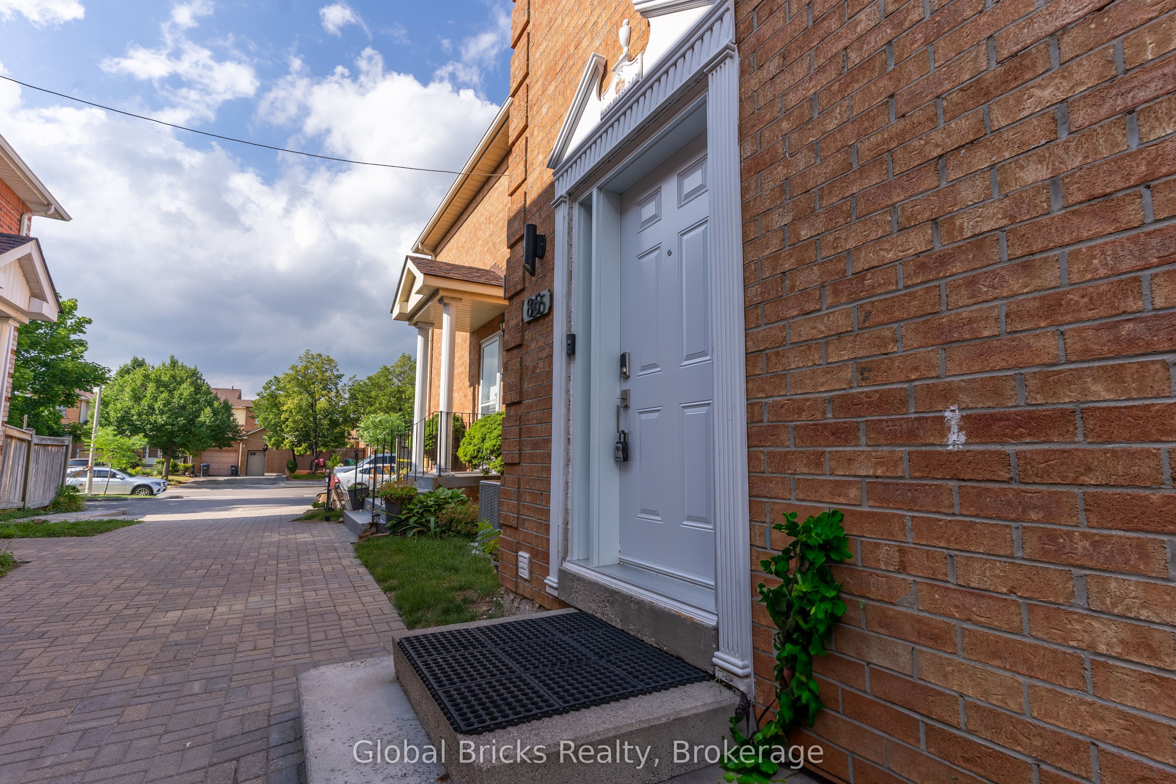 85 Millstone Drive Property Photo 1