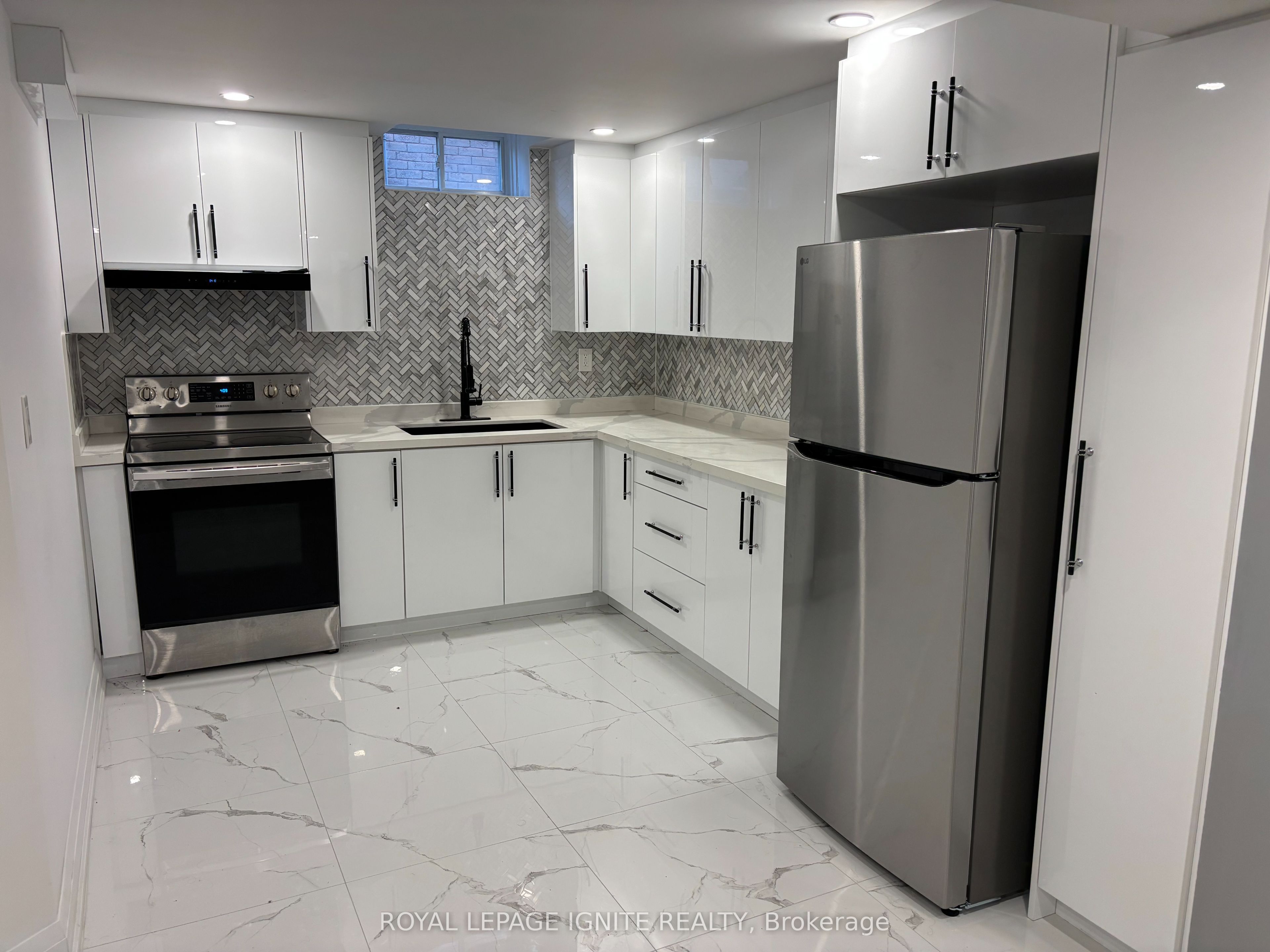 308 Callaghan Crescent Property Photo 1