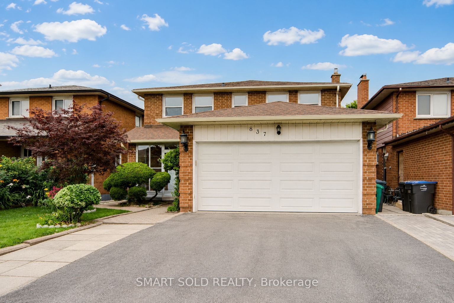 837 Queensbridge Drive Property Photo 1
