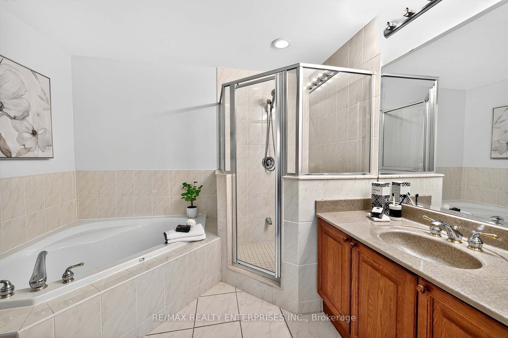 65 Port Street E 503 Property Photo 17