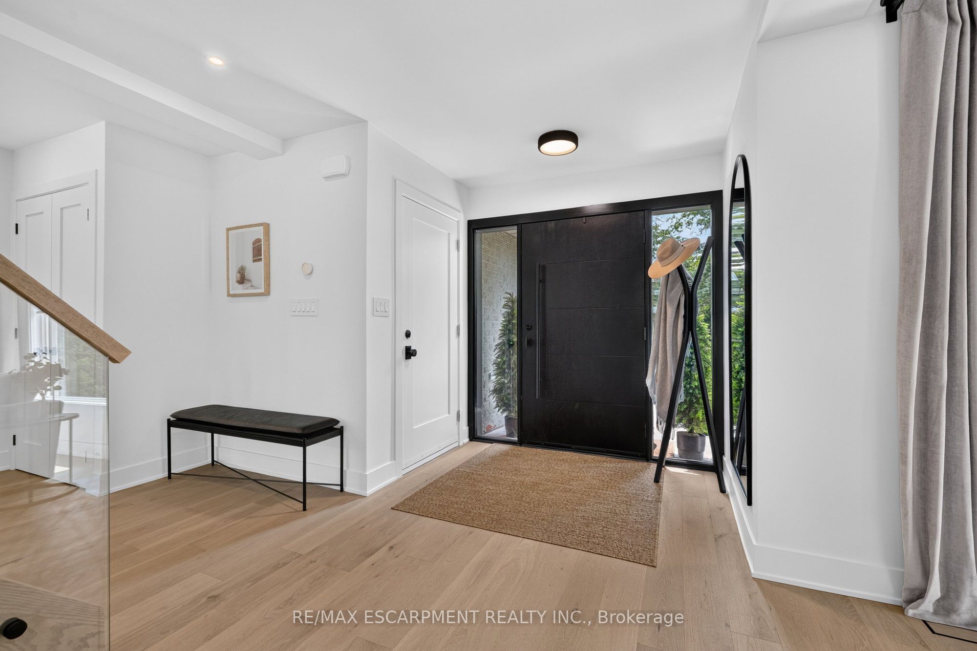 429 Claremont Crescent Property Photo 6