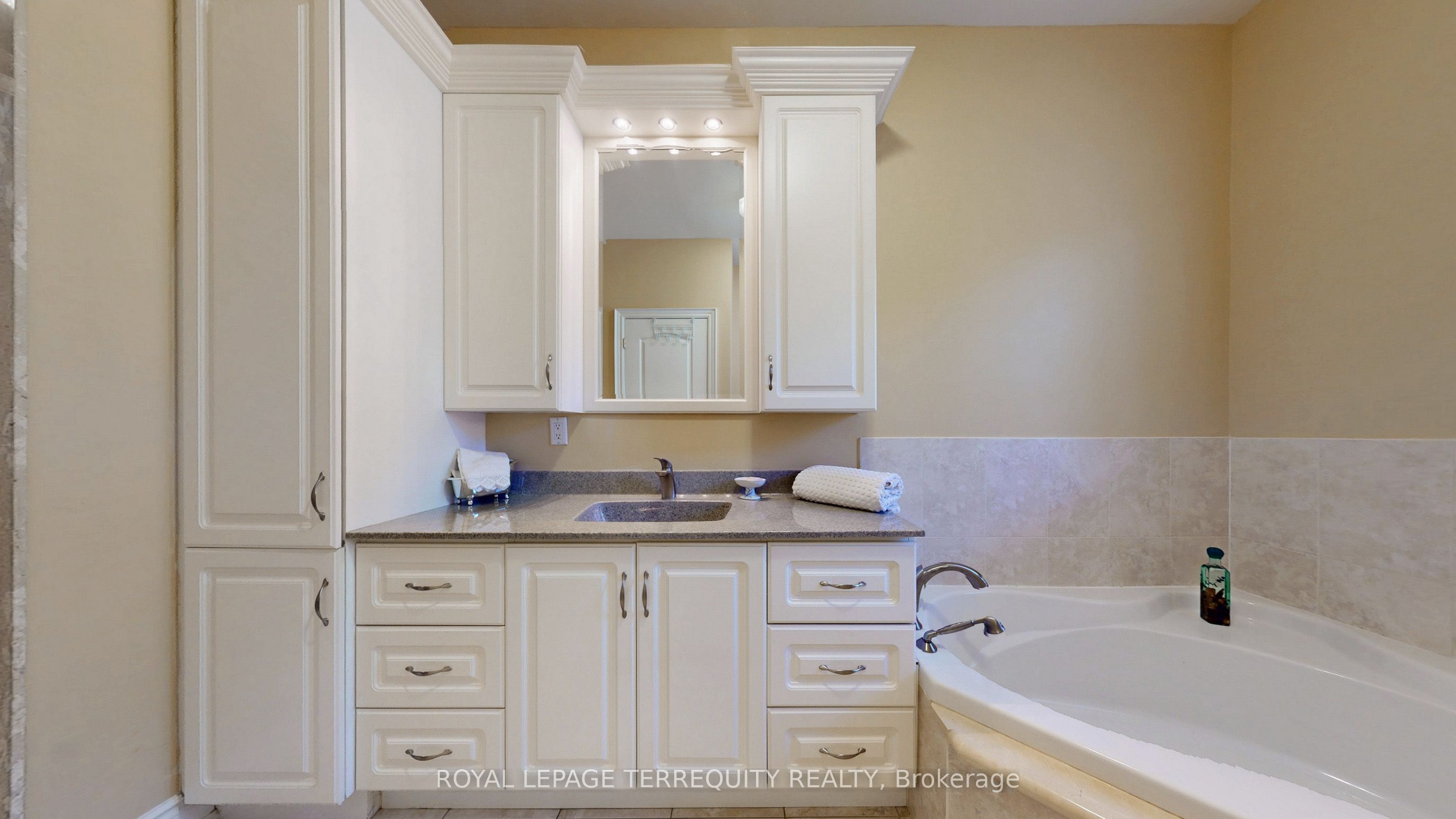 134 Hadrian Drive Property Photo 26