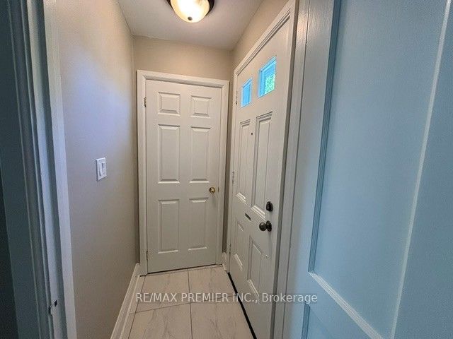 21 Aura Lea Boulevard Property Photo 4